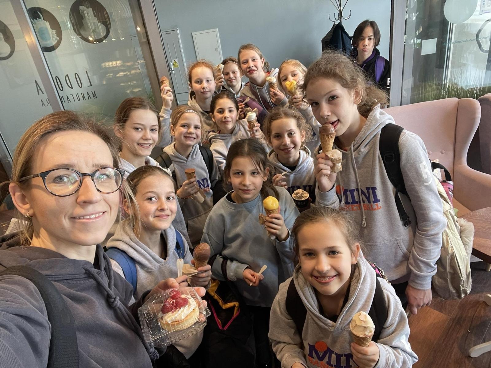 Zdjęcie w galerii na portalu naszraciborz.pl: Koszykarki Minibasketball Racibórz na podium Bochnia Cup wiadomości z regionu