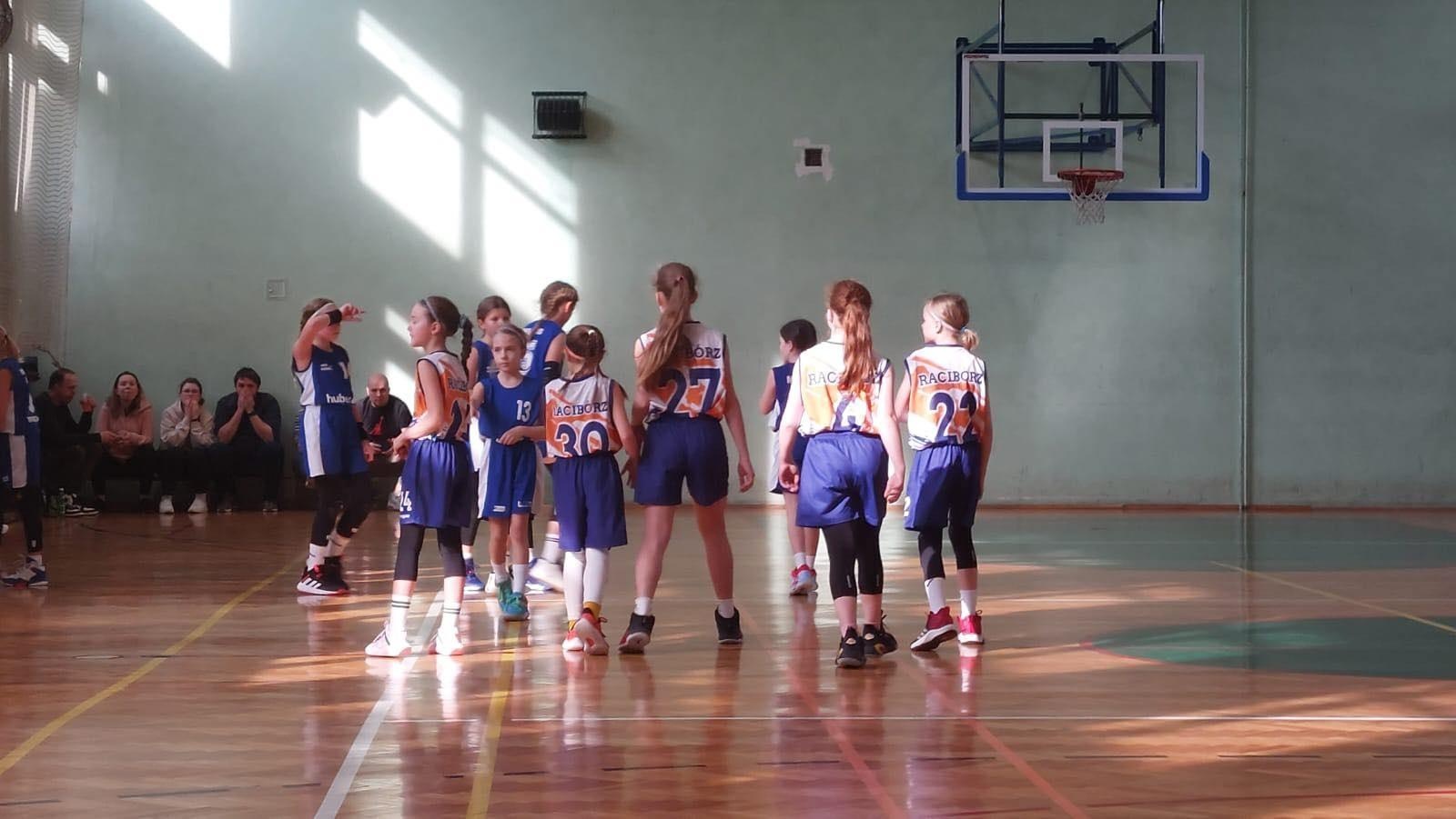 Zdjęcie w galerii na portalu naszraciborz.pl: Koszykarki Minibasketball Racibórz na podium Bochnia Cup wiadomości z regionu