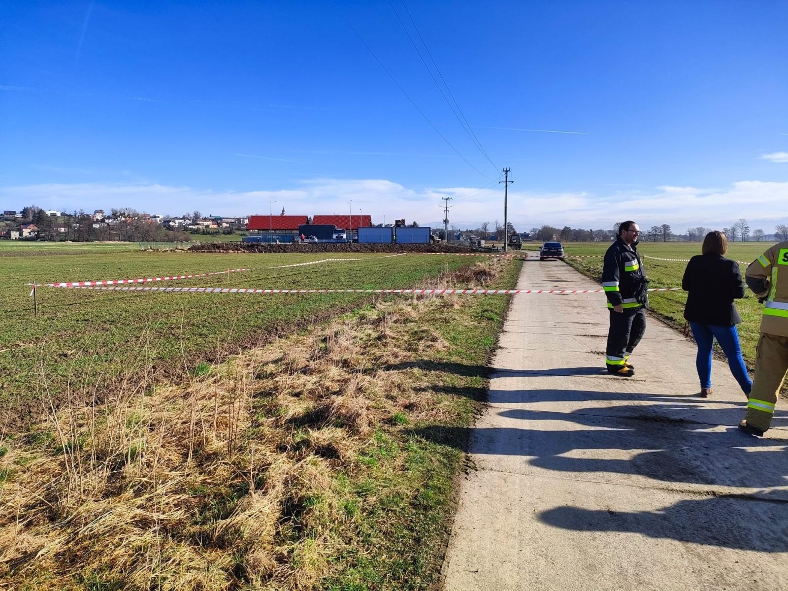 Zdjęcie w galerii na portalu naszraciborz.pl: W Krzanowicach przy oczyszczalni znaleziono niewybuch wiadomości z regionu