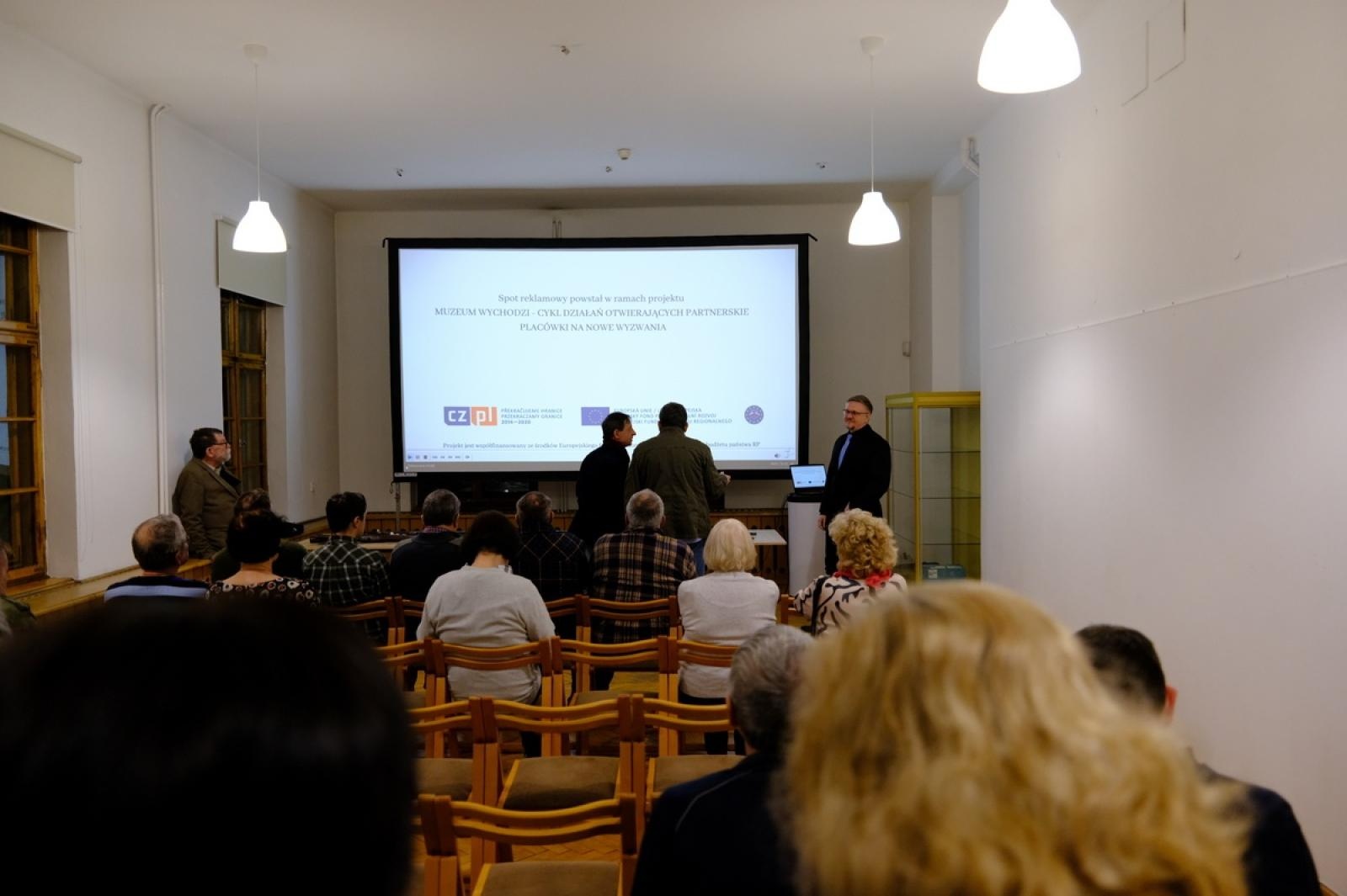 Zdjęcie w galerii na portalu naszraciborz.pl: Muzeum w Raciborzu pokazało kolekcję swojej broni wiadomości z regionu