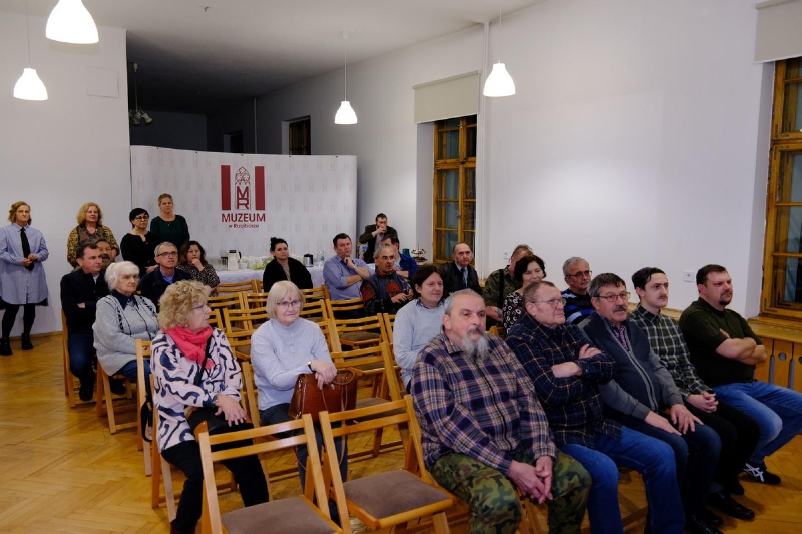 Zdjęcie w galerii na portalu naszraciborz.pl: Muzeum w Raciborzu pokazało kolekcję swojej broni wiadomości z regionu