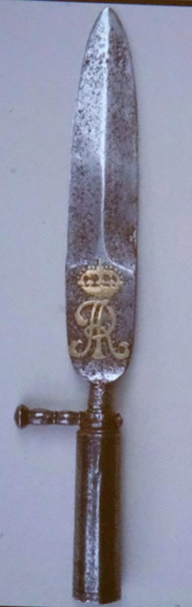 Zdjęcie w galerii na portalu naszraciborz.pl: Muzeum w Raciborzu pokazało kolekcję swojej broni wiadomości z regionu