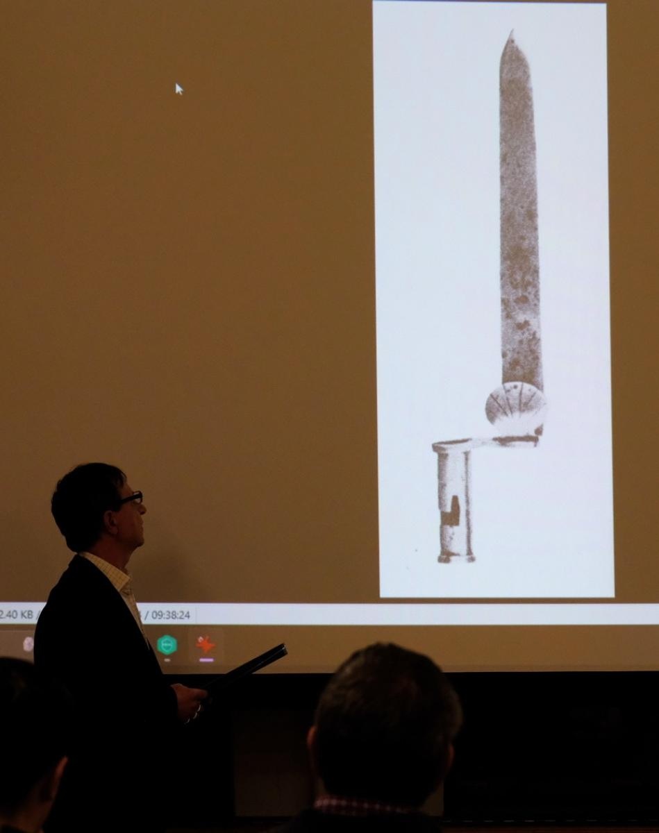 Zdjęcie w galerii na portalu naszraciborz.pl: Muzeum w Raciborzu pokazało kolekcję swojej broni wiadomości z regionu