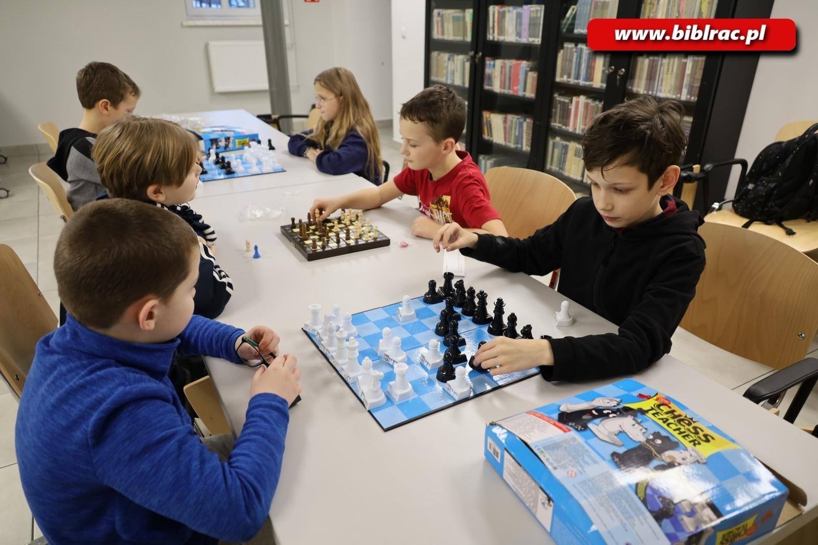 Zdjęcie w galerii na portalu naszraciborz.pl: Coś dla pasjonatów! Zaglądamy do klubów w raciborskiej bibliotece wiadomości z regionu