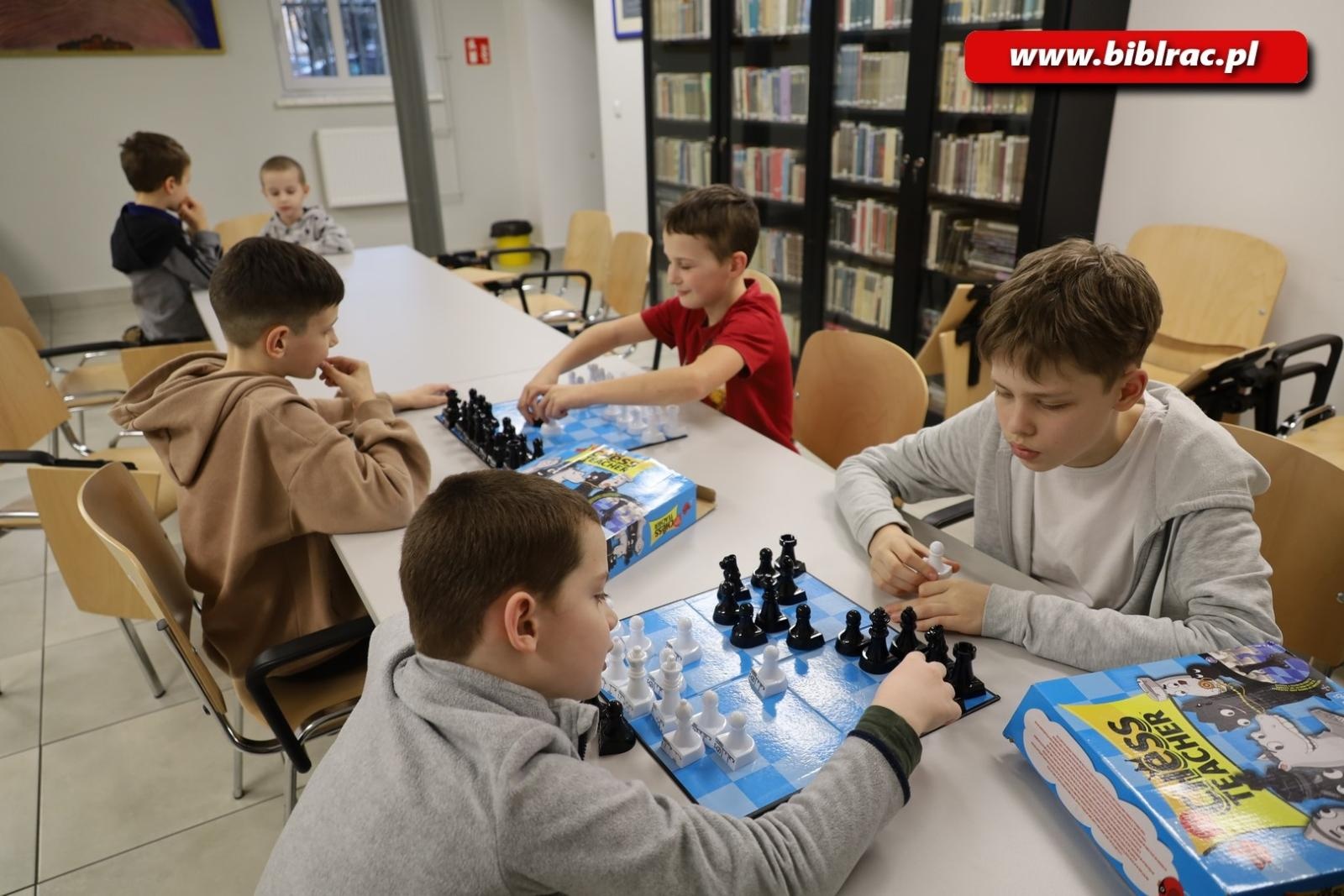 Zdjęcie w galerii na portalu naszraciborz.pl: Coś dla pasjonatów! Zaglądamy do klubów w raciborskiej bibliotece wiadomości z regionu