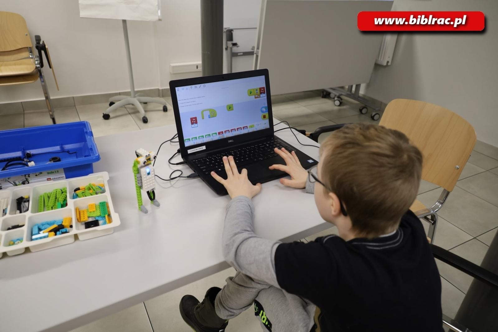 Zdjęcie w galerii na portalu naszraciborz.pl: Coś dla pasjonatów! Zaglądamy do klubów w raciborskiej bibliotece wiadomości z regionu