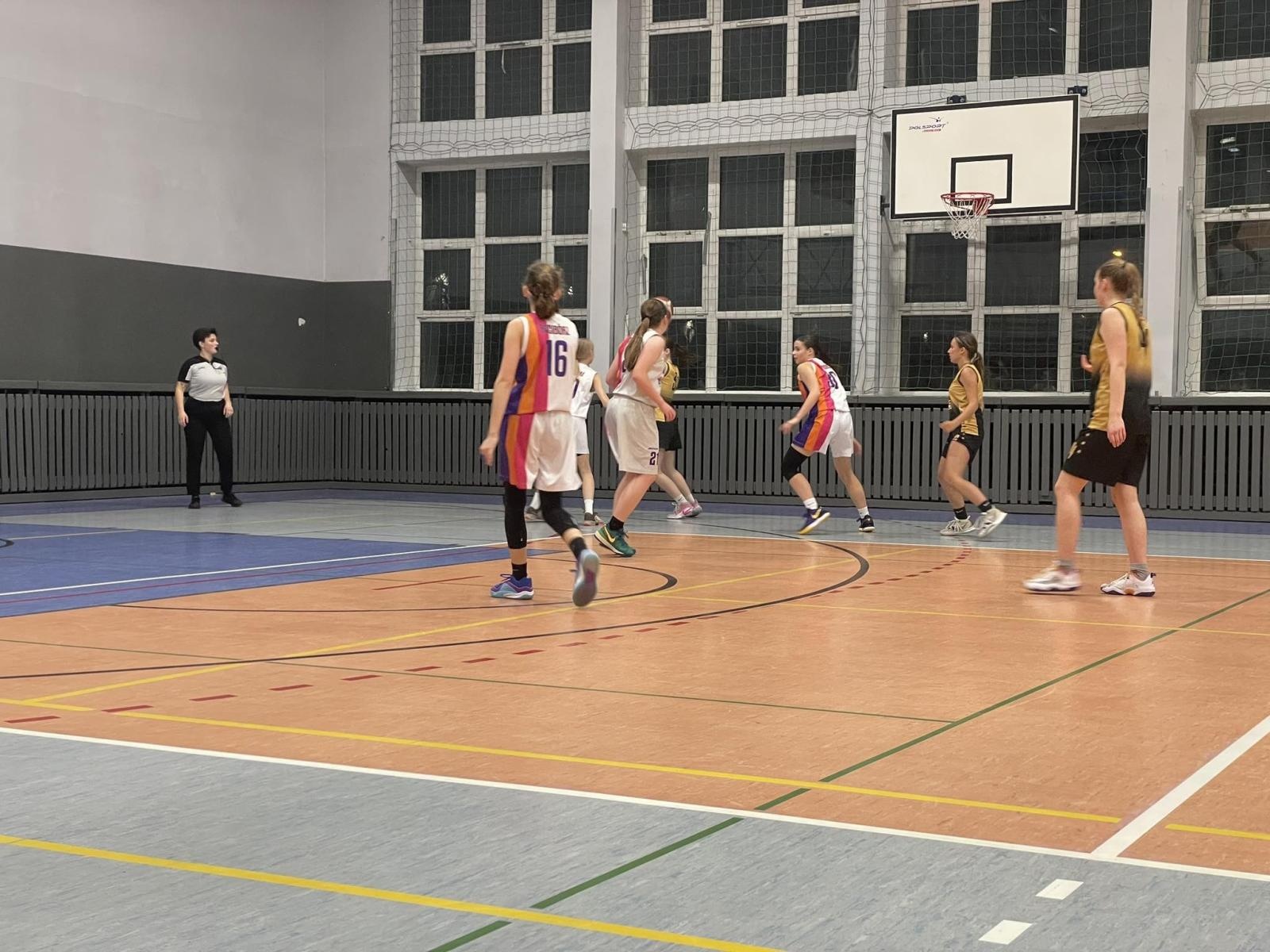 Zdjęcie w galerii na portalu naszraciborz.pl: Kadetki Minibasketball Racibórz bezlitosne dla ekipy z Gliwic wiadomości z regionu