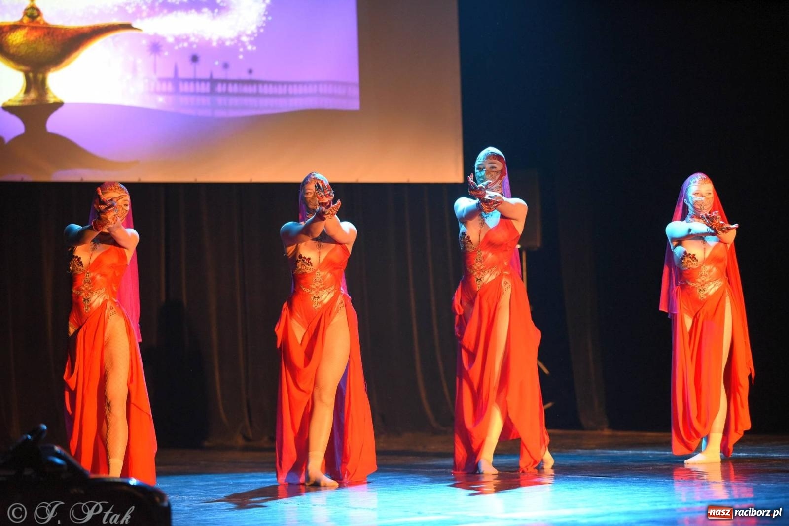 Zdjęcie w galerii na portalu naszraciborz.pl: SKAZA w Disney'owskiej odsłonie- widowisko taneczne wiadomości z regionu