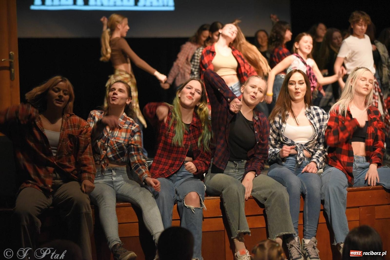 Zdjęcie w galerii na portalu naszraciborz.pl: SKAZA w Disney'owskiej odsłonie- widowisko taneczne wiadomości z regionu