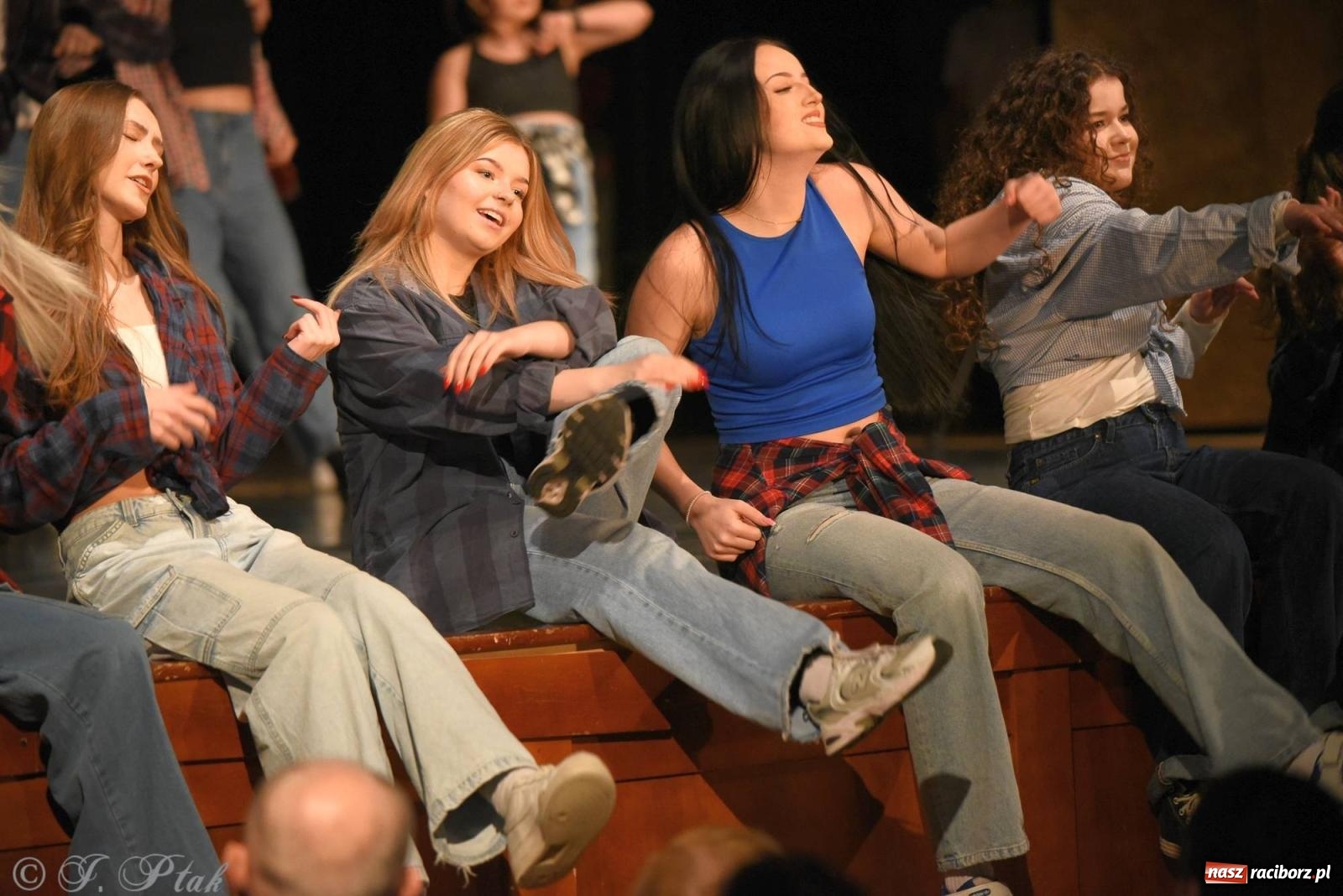 Zdjęcie w galerii na portalu naszraciborz.pl: SKAZA w Disney'owskiej odsłonie- widowisko taneczne wiadomości z regionu