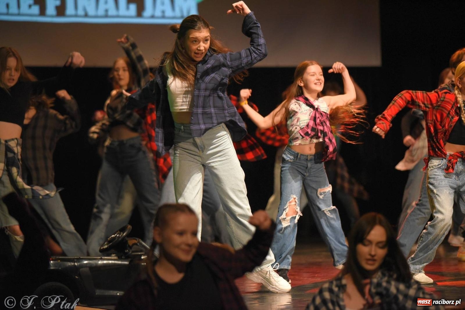 Zdjęcie w galerii na portalu naszraciborz.pl: SKAZA w Disney'owskiej odsłonie- widowisko taneczne wiadomości z regionu