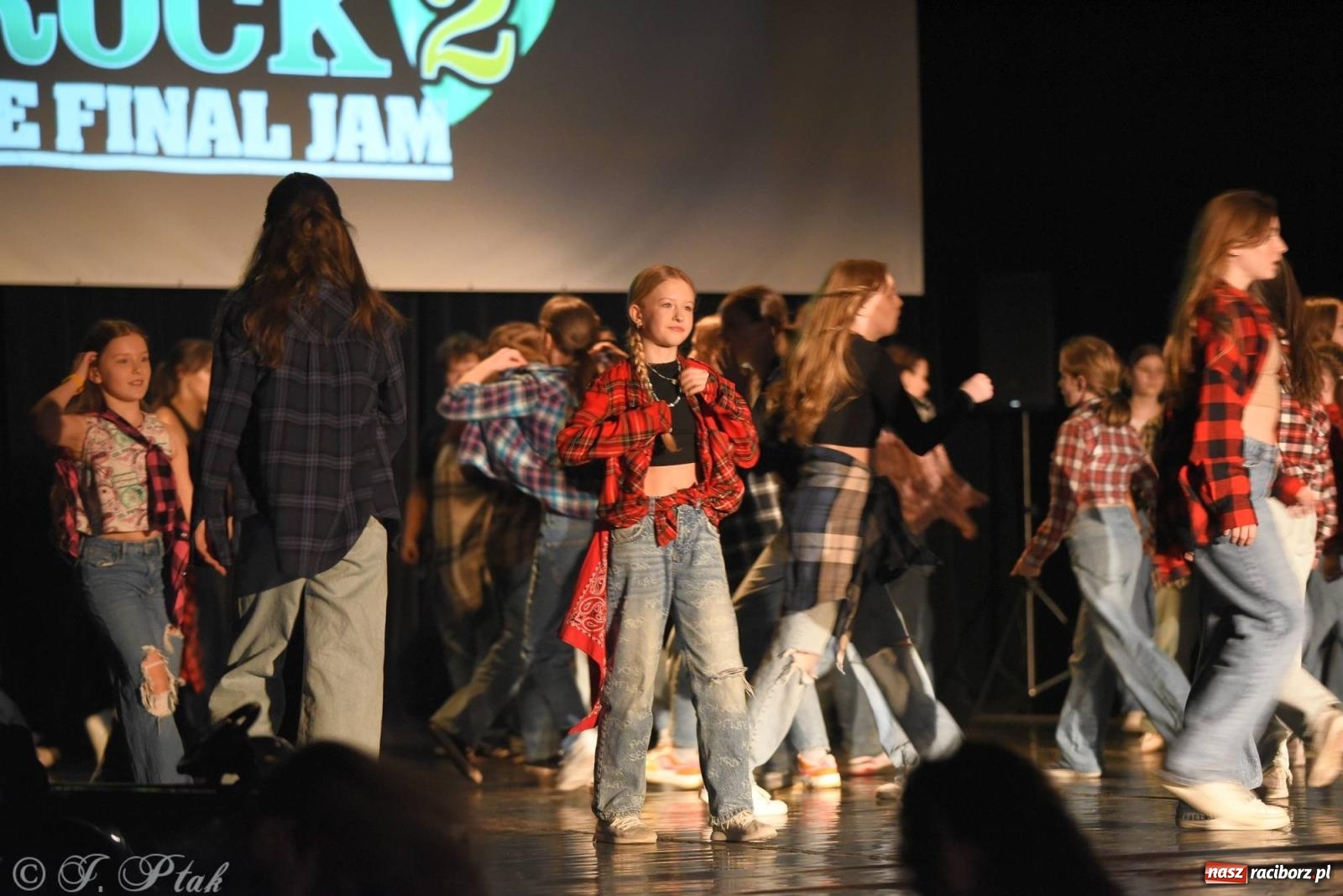 Zdjęcie w galerii na portalu naszraciborz.pl: SKAZA w Disney'owskiej odsłonie- widowisko taneczne wiadomości z regionu