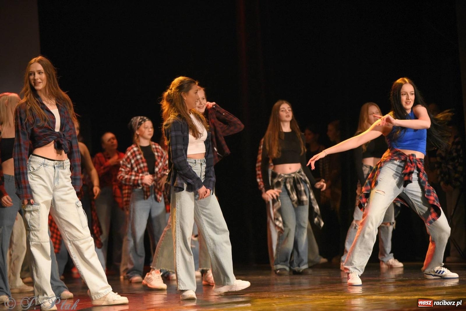 Zdjęcie w galerii na portalu naszraciborz.pl: SKAZA w Disney'owskiej odsłonie- widowisko taneczne wiadomości z regionu