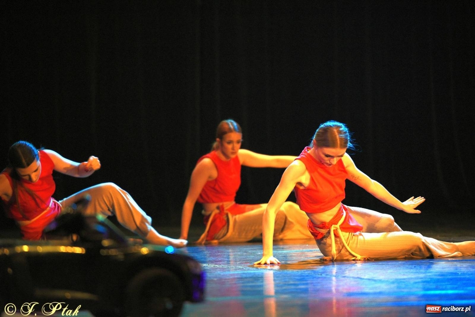 Zdjęcie w galerii na portalu naszraciborz.pl: SKAZA w Disney'owskiej odsłonie- widowisko taneczne wiadomości z regionu