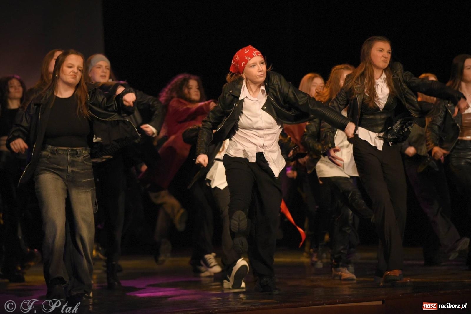Zdjęcie w galerii na portalu naszraciborz.pl: SKAZA w Disney'owskiej odsłonie- widowisko taneczne wiadomości z regionu