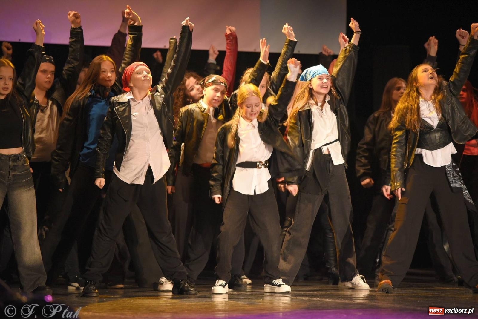 Zdjęcie w galerii na portalu naszraciborz.pl: SKAZA w Disney'owskiej odsłonie- widowisko taneczne wiadomości z regionu