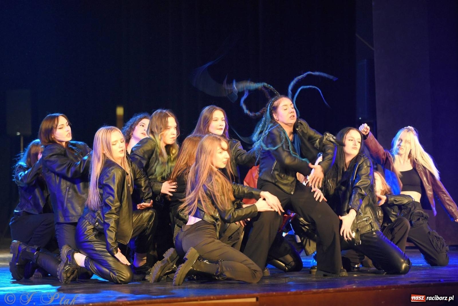 Zdjęcie w galerii na portalu naszraciborz.pl: SKAZA w Disney'owskiej odsłonie- widowisko taneczne wiadomości z regionu