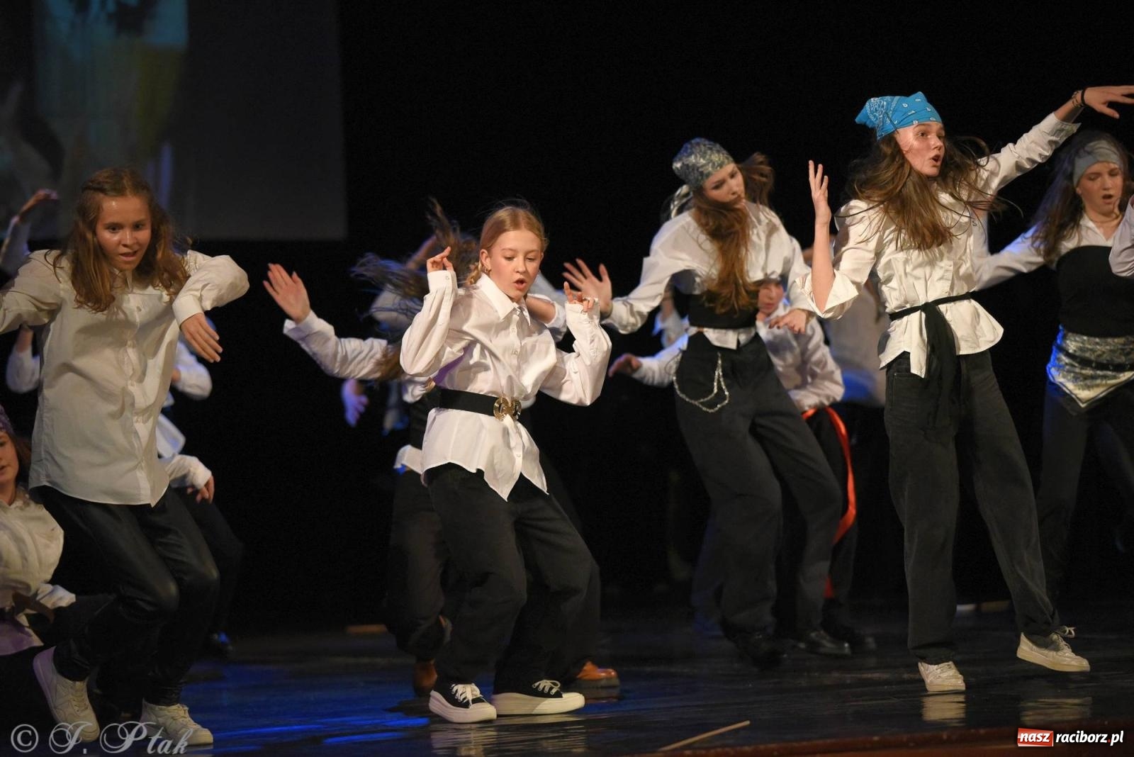 Zdjęcie w galerii na portalu naszraciborz.pl: SKAZA w Disney'owskiej odsłonie- widowisko taneczne wiadomości z regionu