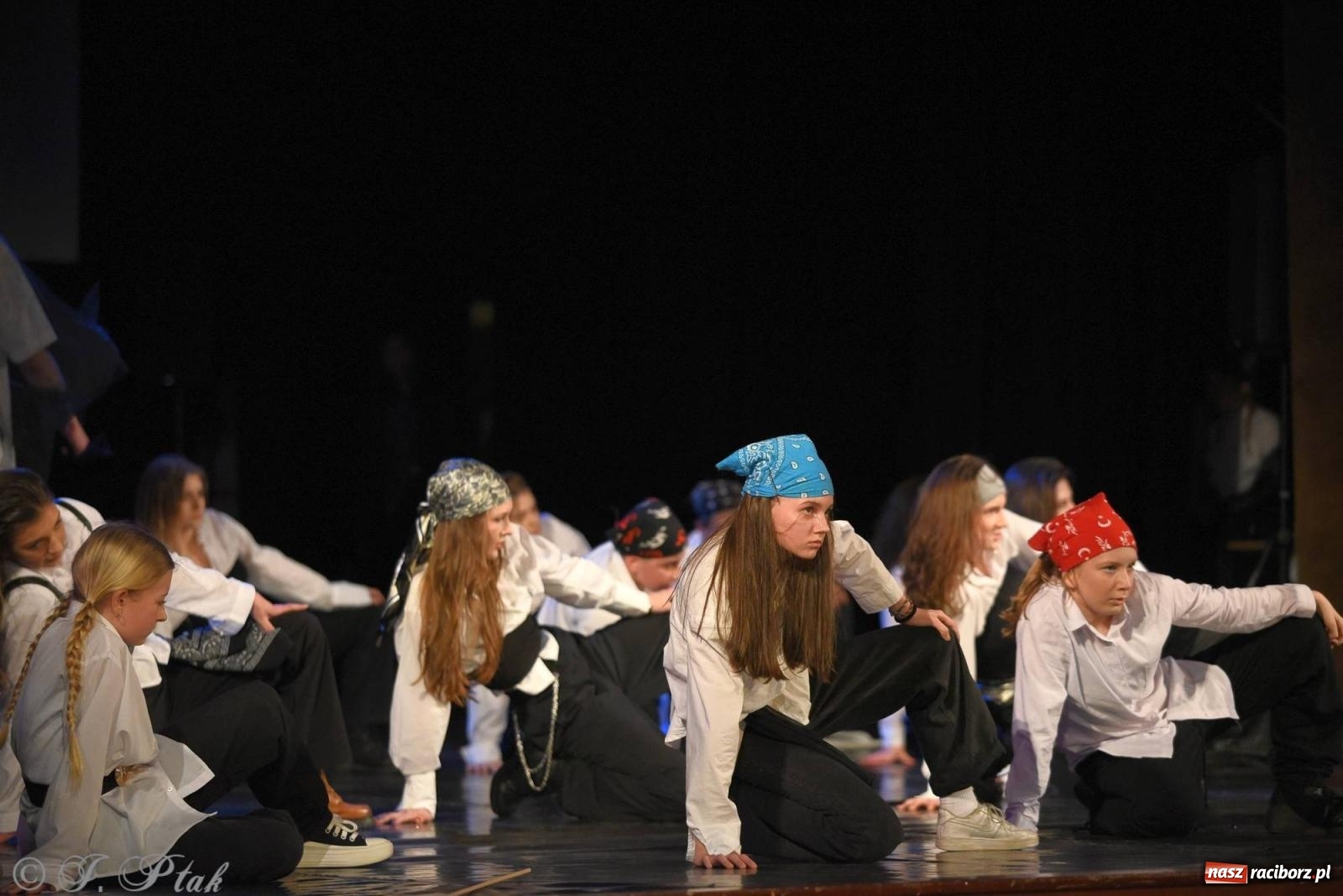 Zdjęcie w galerii na portalu naszraciborz.pl: SKAZA w Disney'owskiej odsłonie- widowisko taneczne wiadomości z regionu