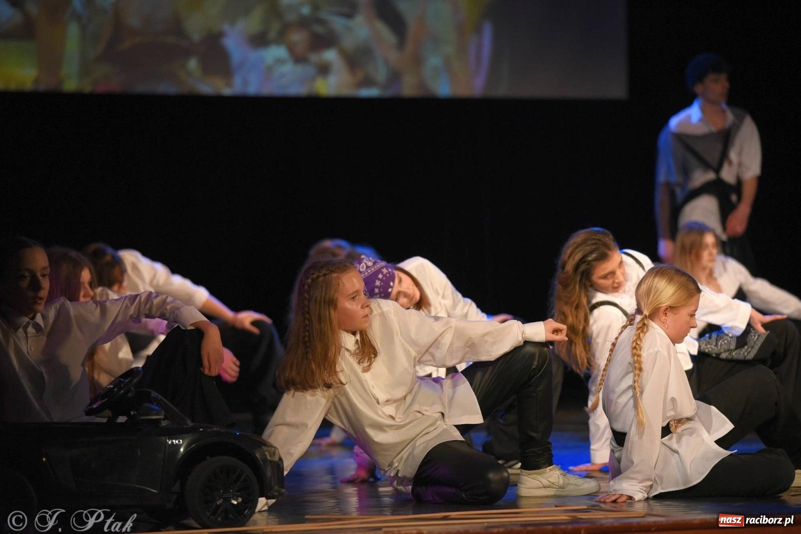 Zdjęcie w galerii na portalu naszraciborz.pl: SKAZA w Disney'owskiej odsłonie- widowisko taneczne wiadomości z regionu