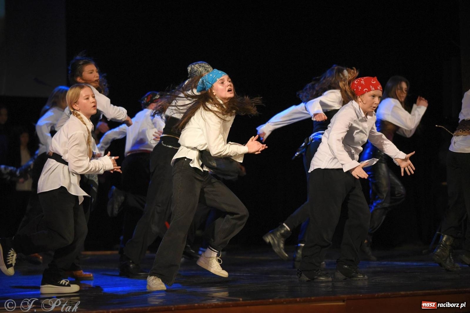 Zdjęcie w galerii na portalu naszraciborz.pl: SKAZA w Disney'owskiej odsłonie- widowisko taneczne wiadomości z regionu