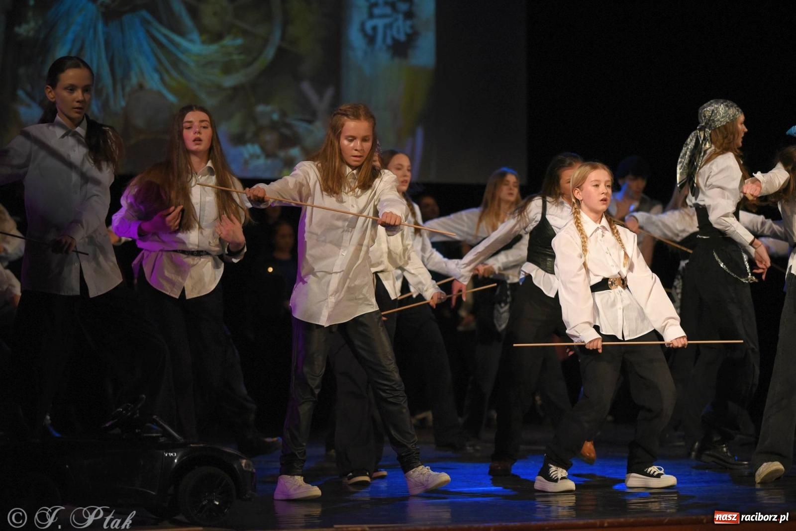 Zdjęcie w galerii na portalu naszraciborz.pl: SKAZA w Disney'owskiej odsłonie- widowisko taneczne wiadomości z regionu