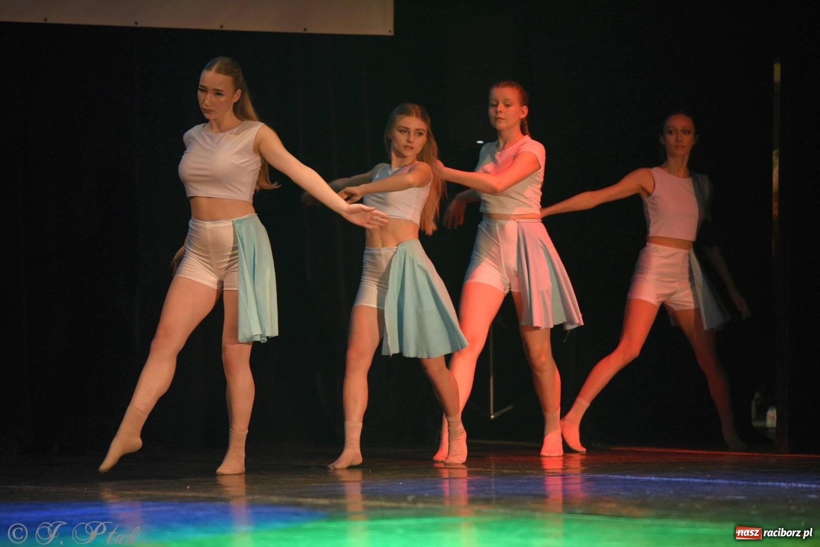 Zdjęcie w galerii na portalu naszraciborz.pl: SKAZA w Disney'owskiej odsłonie- widowisko taneczne wiadomości z regionu