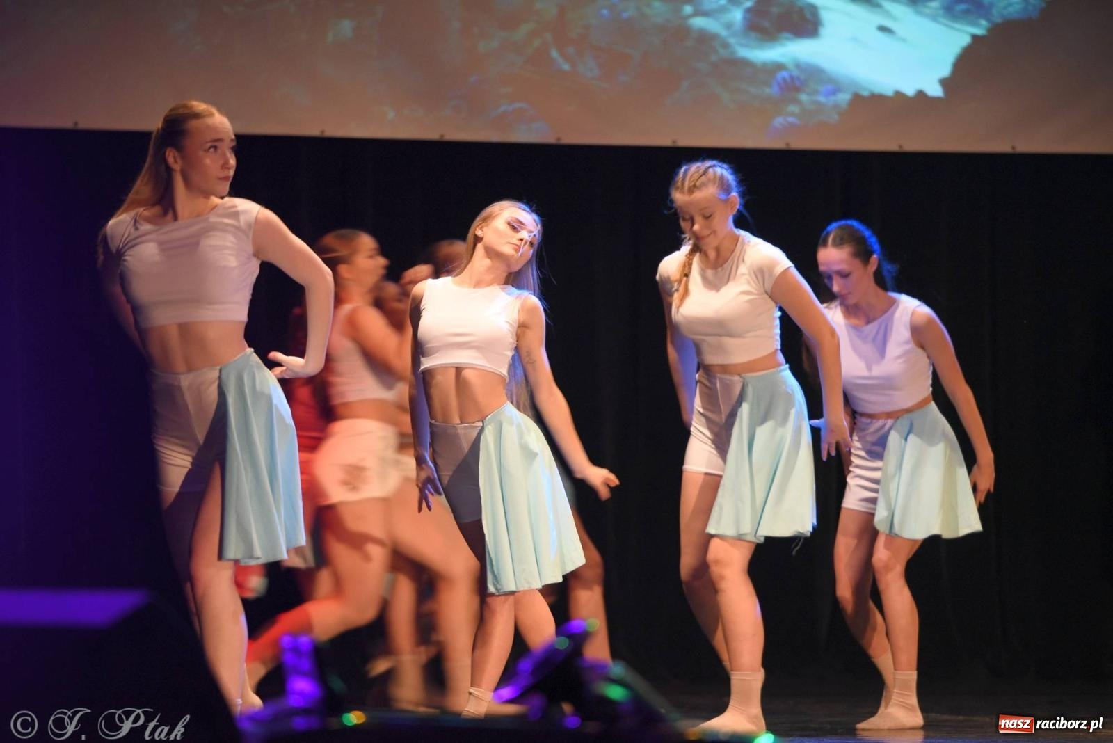 Zdjęcie w galerii na portalu naszraciborz.pl: SKAZA w Disney'owskiej odsłonie- widowisko taneczne wiadomości z regionu