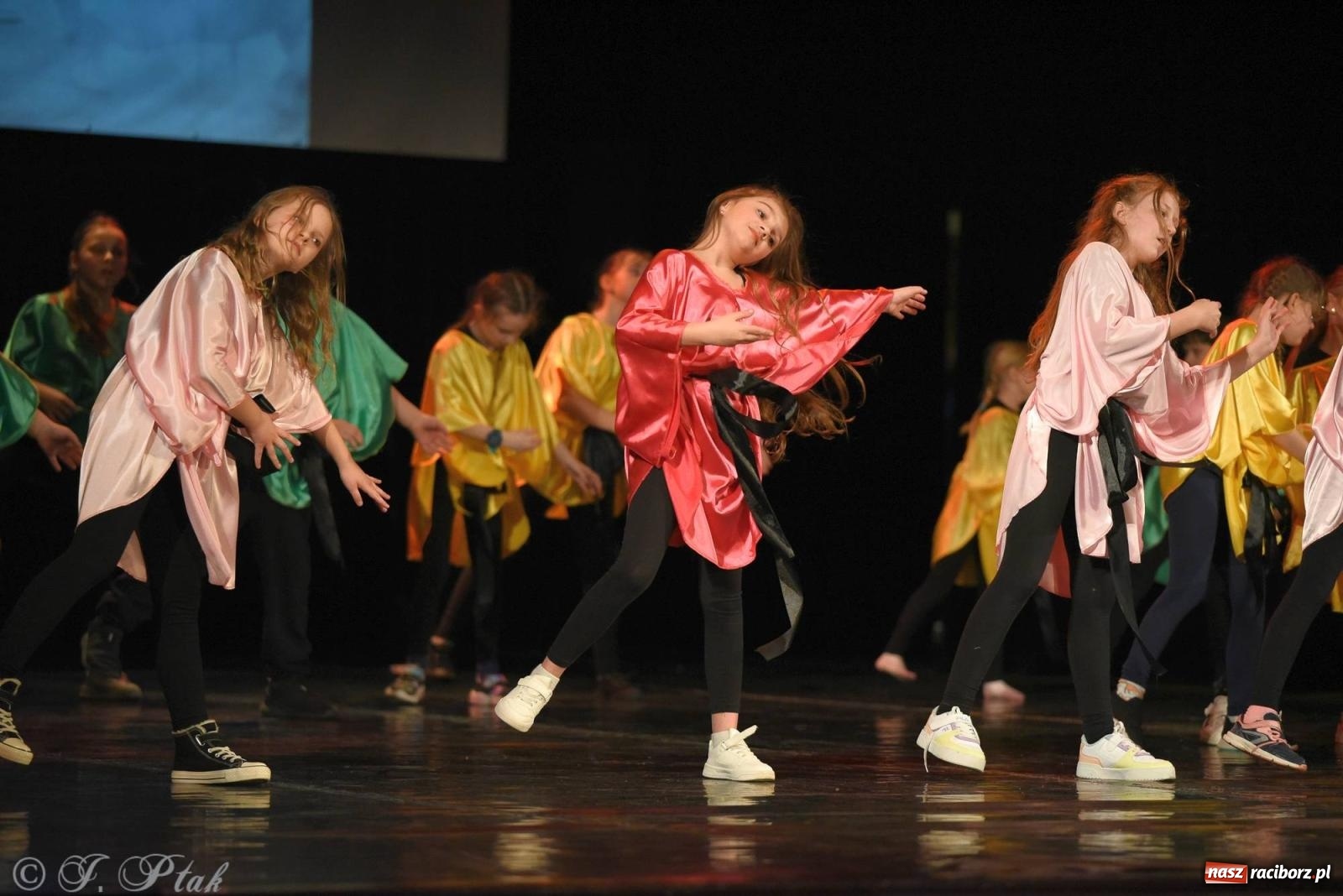 Zdjęcie w galerii na portalu naszraciborz.pl: SKAZA w Disney'owskiej odsłonie- widowisko taneczne wiadomości z regionu