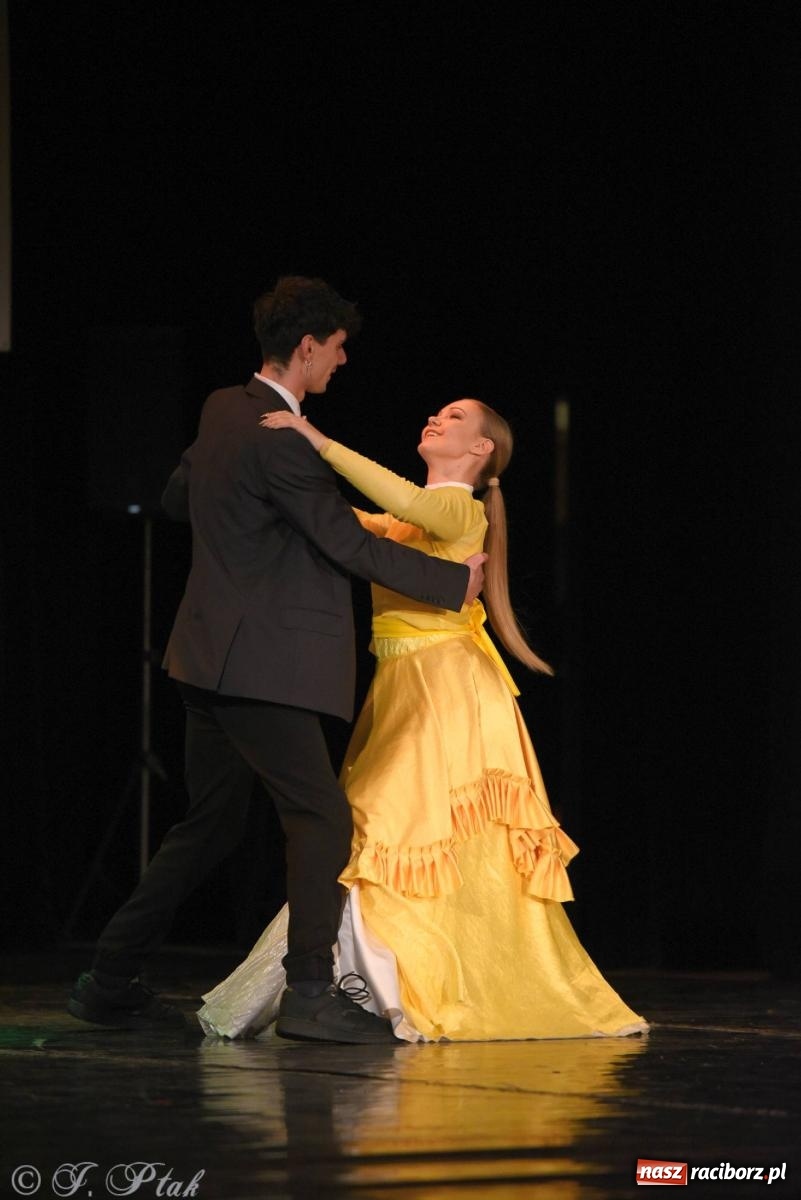 Zdjęcie w galerii na portalu naszraciborz.pl: SKAZA w Disney'owskiej odsłonie- widowisko taneczne wiadomości z regionu