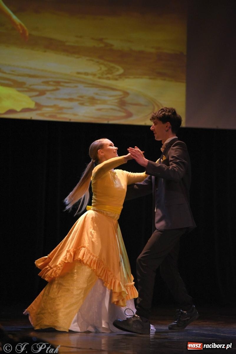 Zdjęcie w galerii na portalu naszraciborz.pl: SKAZA w Disney'owskiej odsłonie- widowisko taneczne wiadomości z regionu