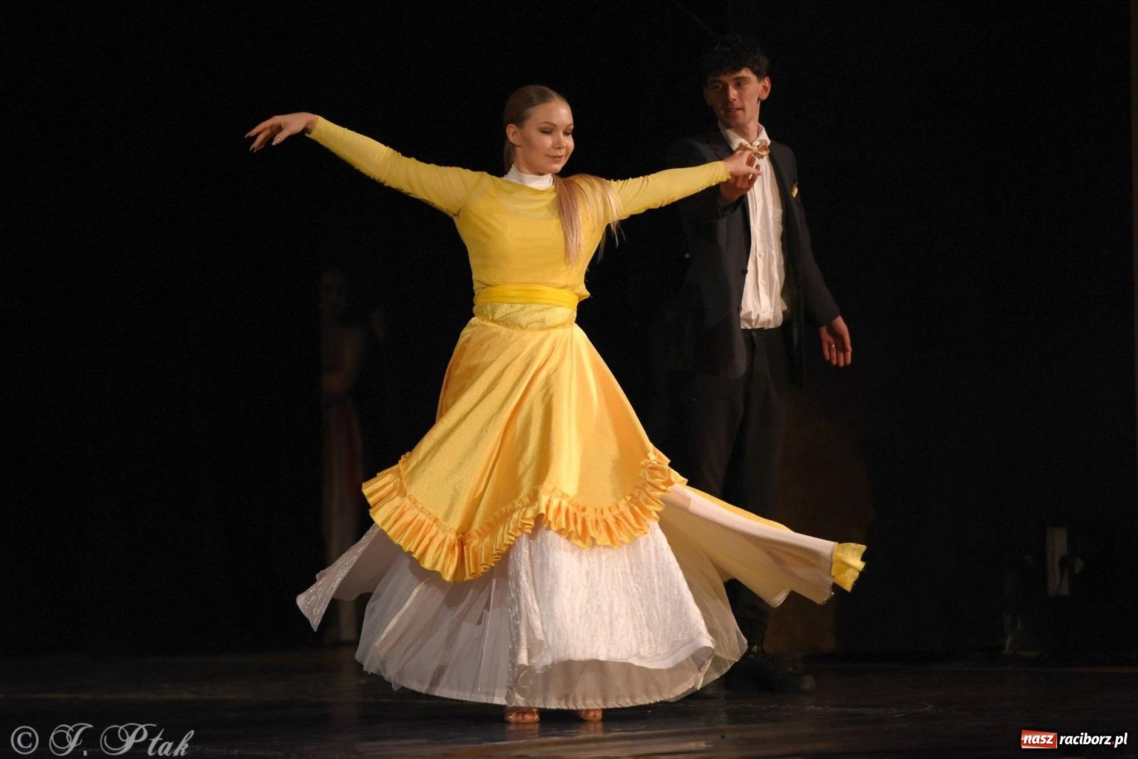 Zdjęcie w galerii na portalu naszraciborz.pl: SKAZA w Disney'owskiej odsłonie- widowisko taneczne wiadomości z regionu