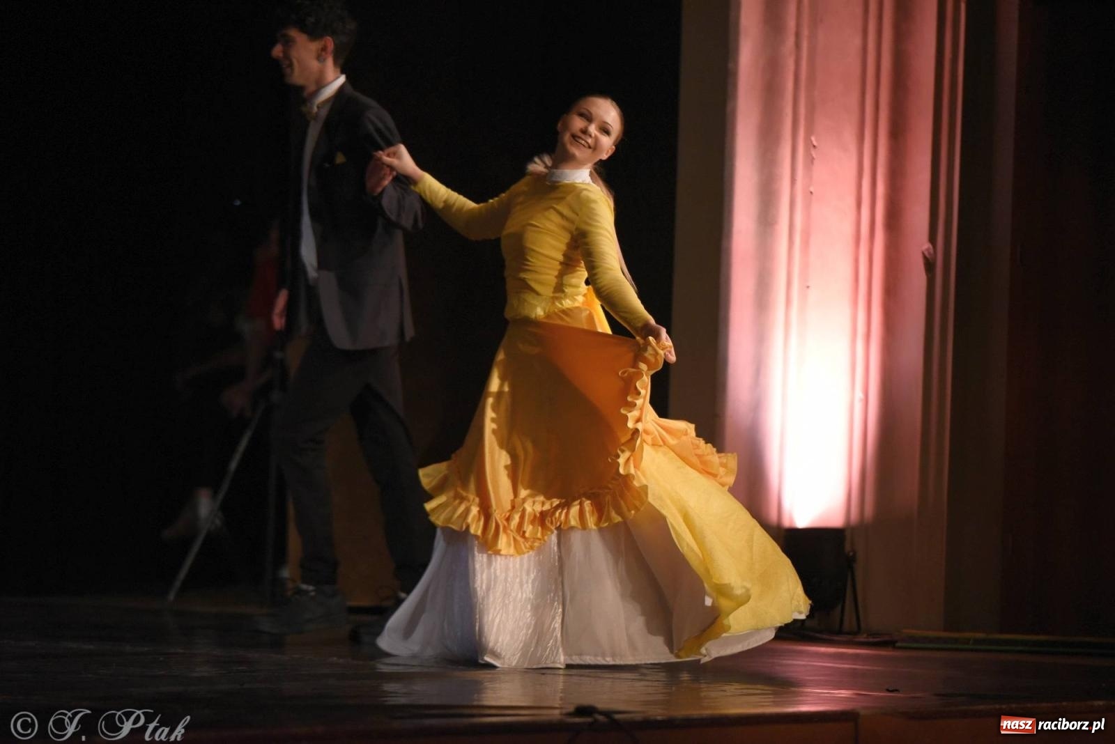 Zdjęcie w galerii na portalu naszraciborz.pl: SKAZA w Disney'owskiej odsłonie- widowisko taneczne wiadomości z regionu