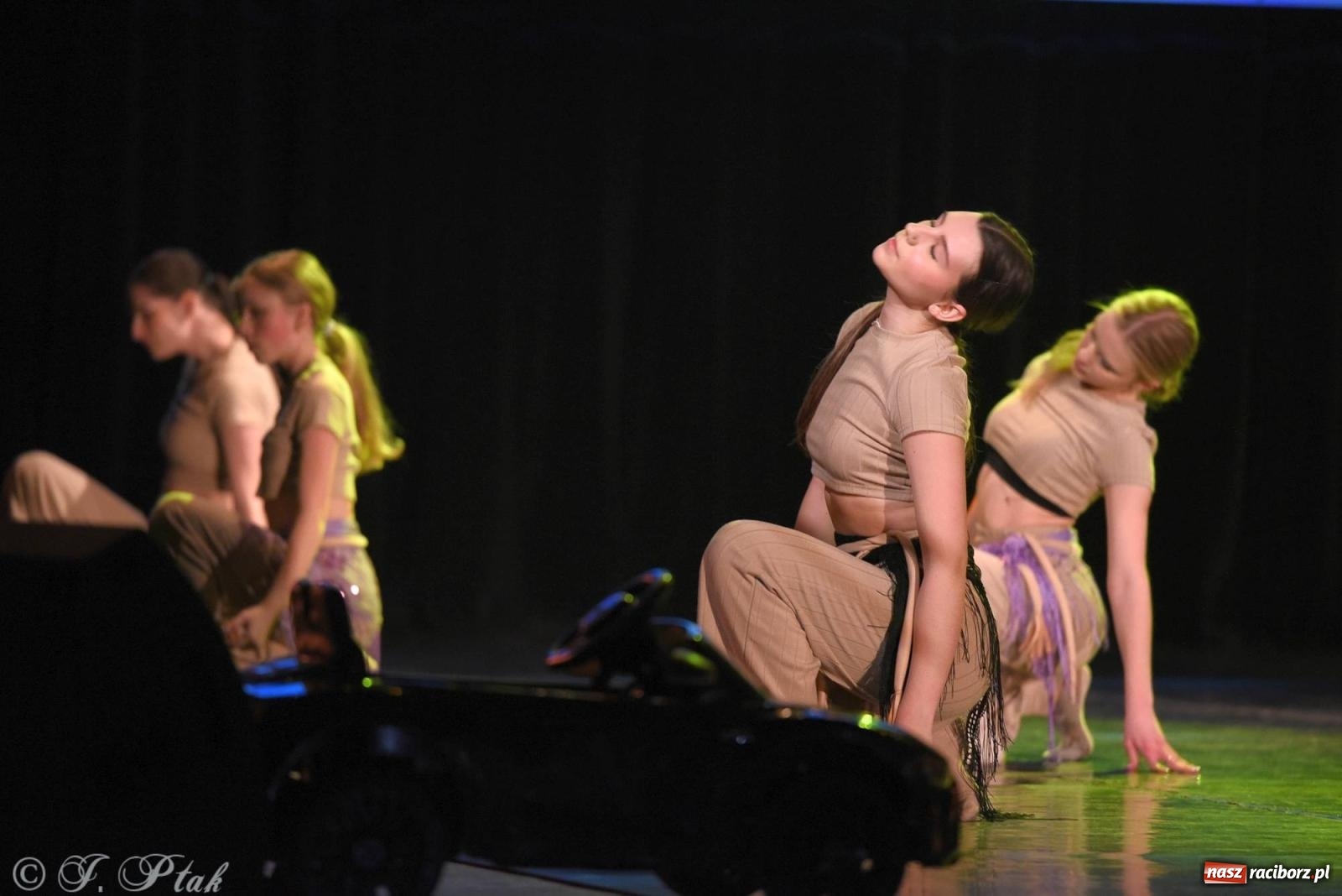 Zdjęcie w galerii na portalu naszraciborz.pl: SKAZA w Disney'owskiej odsłonie- widowisko taneczne wiadomości z regionu