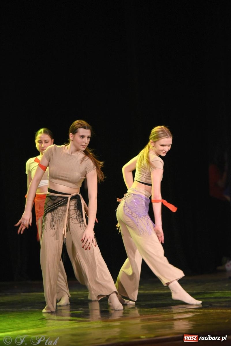 Zdjęcie w galerii na portalu naszraciborz.pl: SKAZA w Disney'owskiej odsłonie- widowisko taneczne wiadomości z regionu