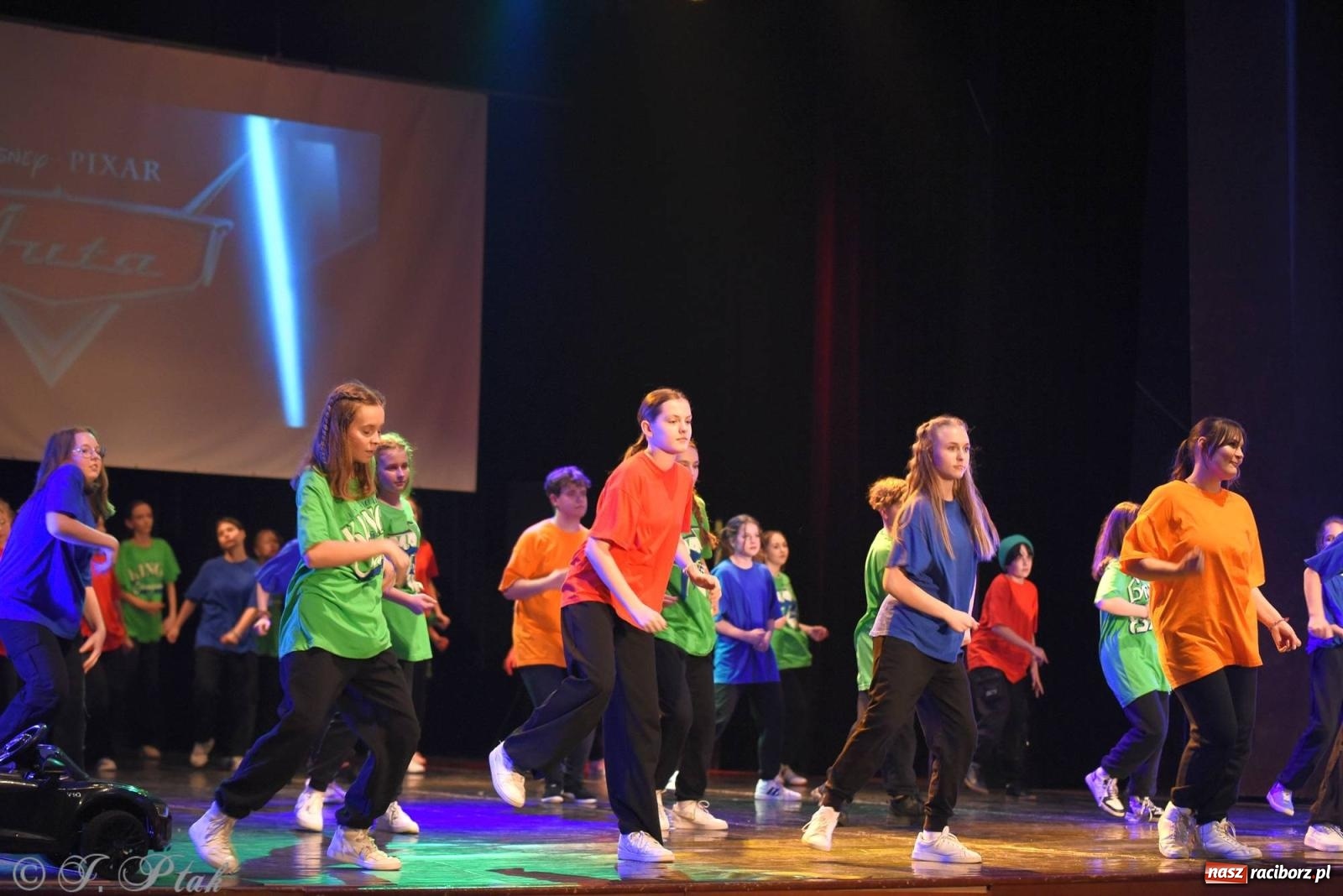 Zdjęcie w galerii na portalu naszraciborz.pl: SKAZA w Disney'owskiej odsłonie- widowisko taneczne wiadomości z regionu