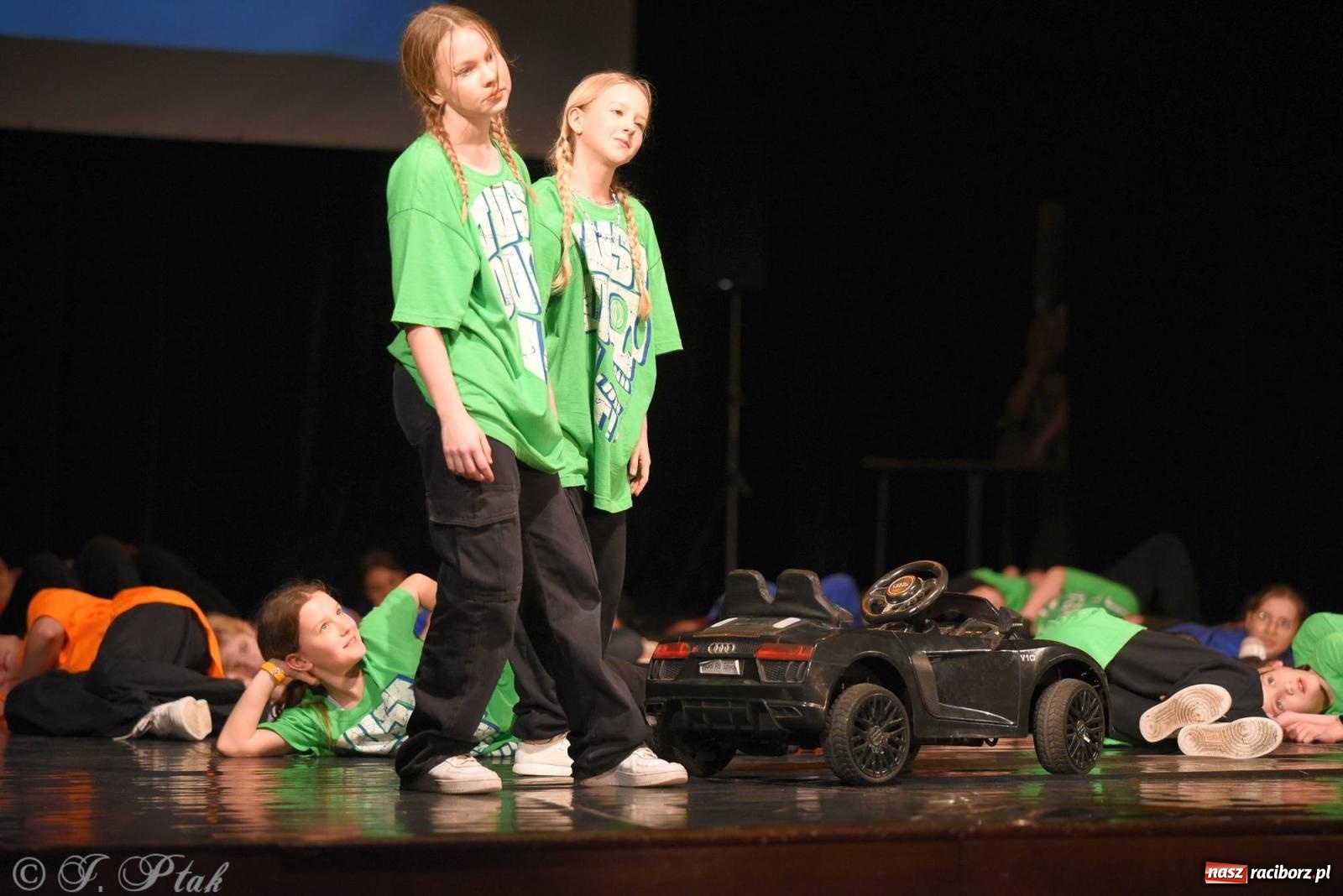 Zdjęcie w galerii na portalu naszraciborz.pl: SKAZA w Disney'owskiej odsłonie- widowisko taneczne wiadomości z regionu