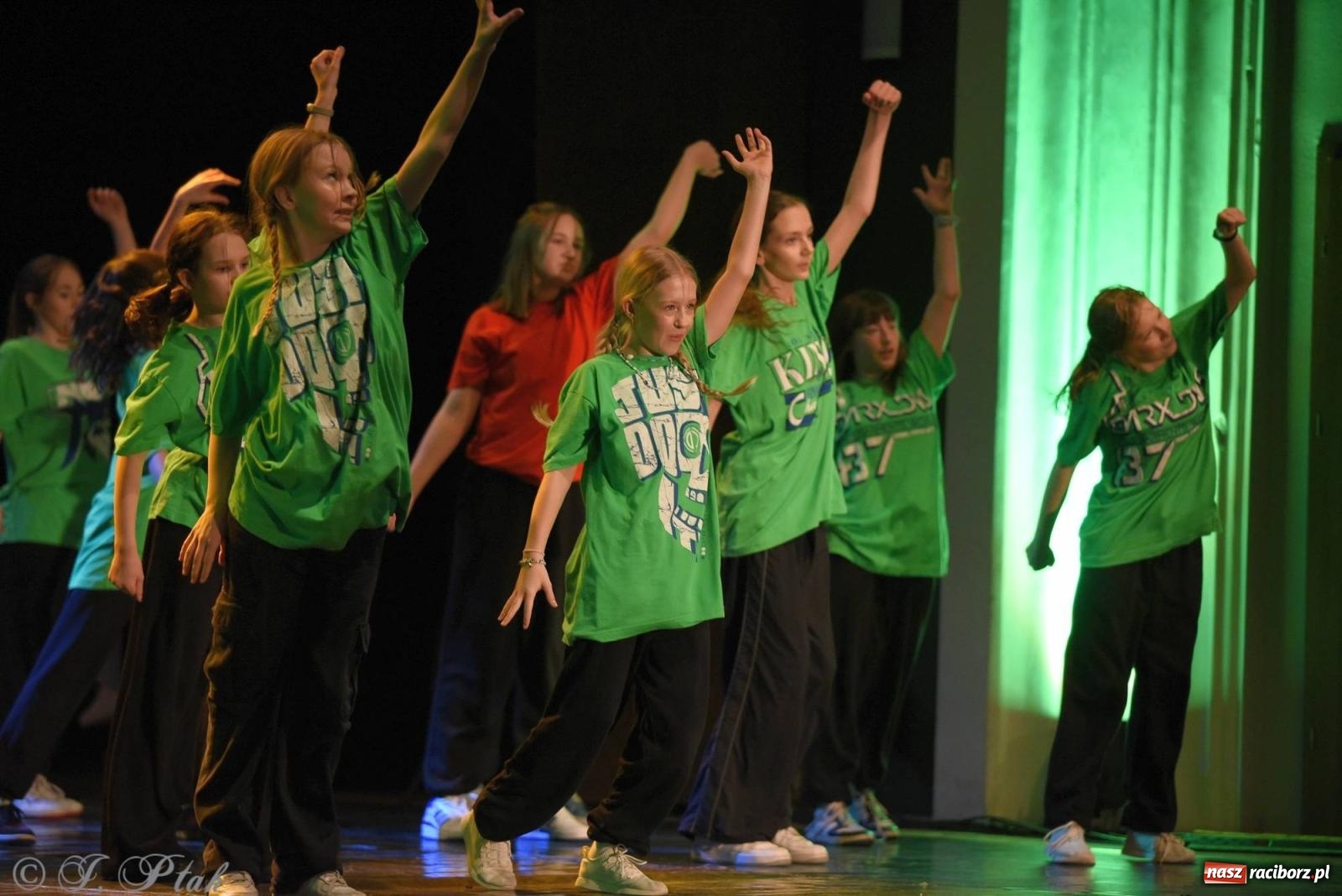 Zdjęcie w galerii na portalu naszraciborz.pl: SKAZA w Disney'owskiej odsłonie- widowisko taneczne wiadomości z regionu