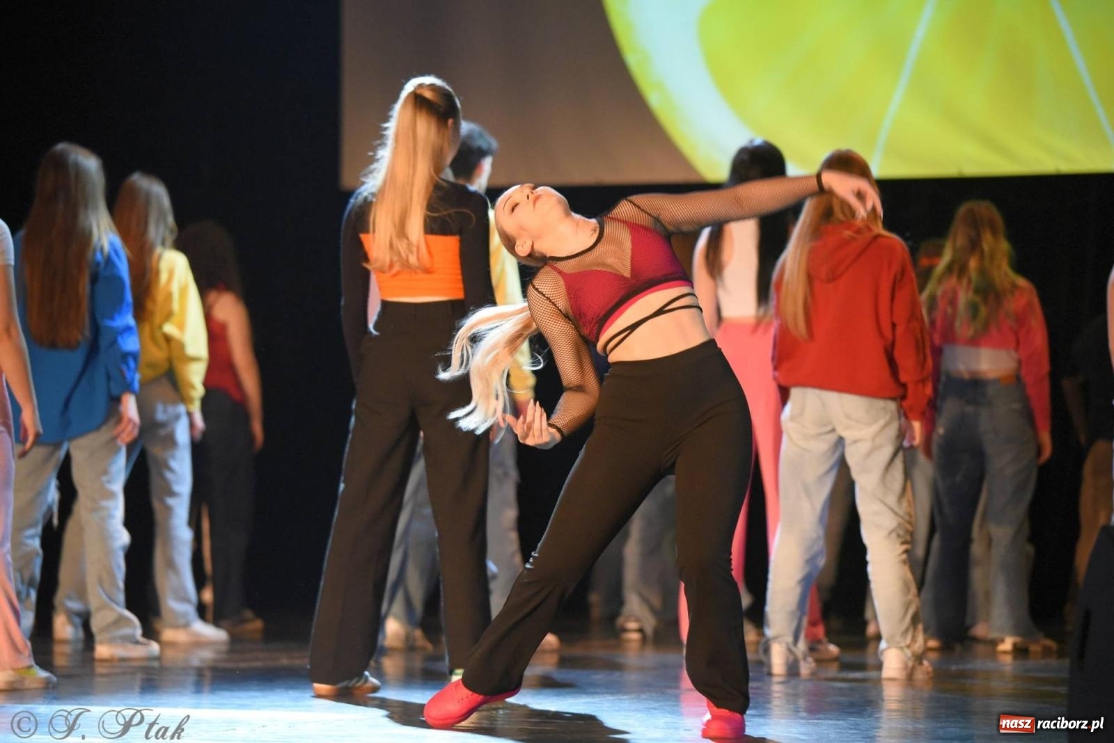 Zdjęcie w galerii na portalu naszraciborz.pl: SKAZA w Disney'owskiej odsłonie- widowisko taneczne wiadomości z regionu