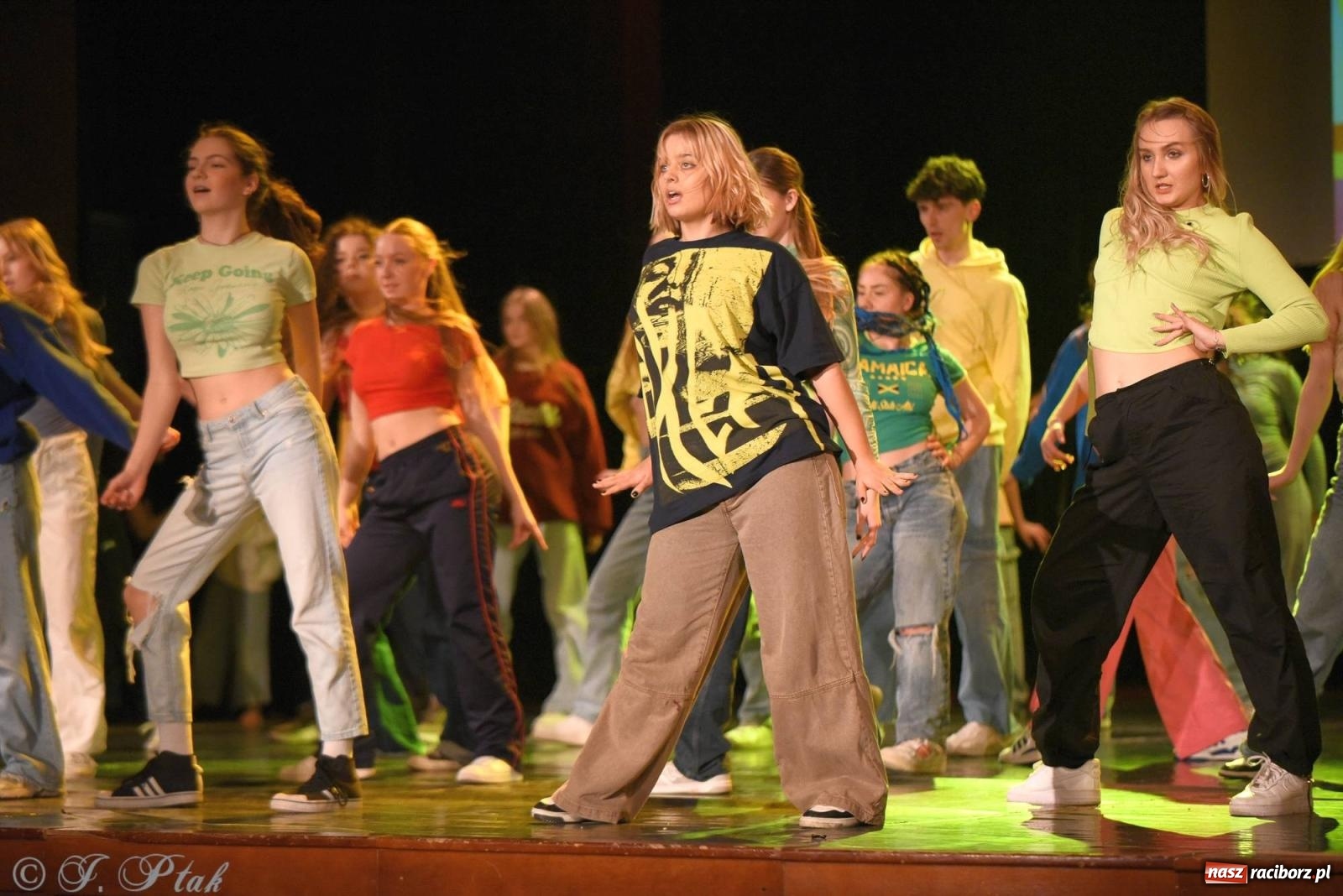 Zdjęcie w galerii na portalu naszraciborz.pl: SKAZA w Disney'owskiej odsłonie- widowisko taneczne wiadomości z regionu