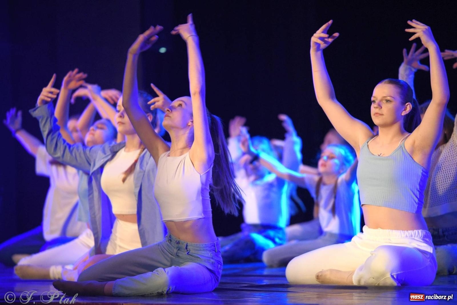 Zdjęcie w galerii na portalu naszraciborz.pl: SKAZA w Disney'owskiej odsłonie- widowisko taneczne wiadomości z regionu