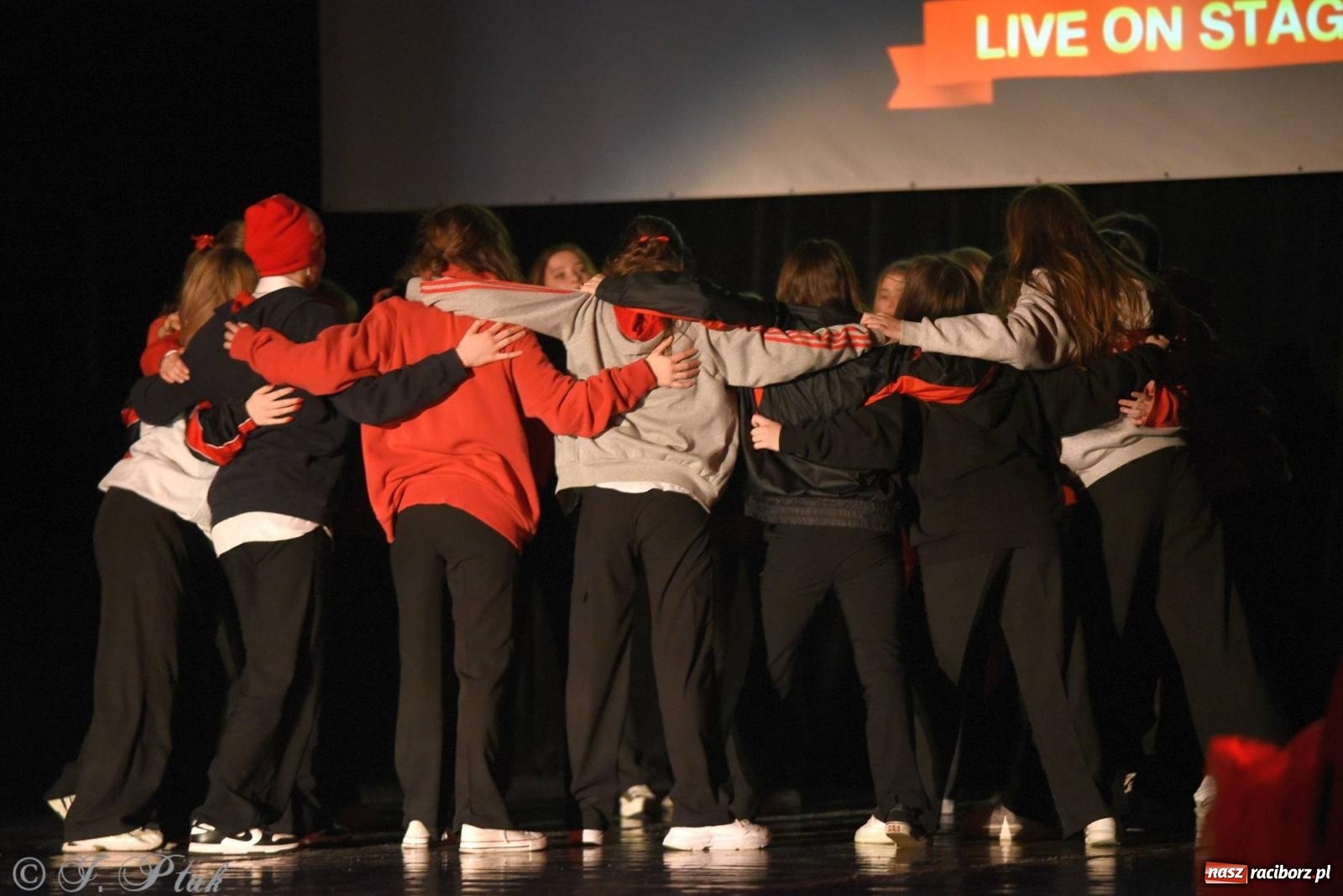 Zdjęcie w galerii na portalu naszraciborz.pl: SKAZA w Disney'owskiej odsłonie- widowisko taneczne wiadomości z regionu