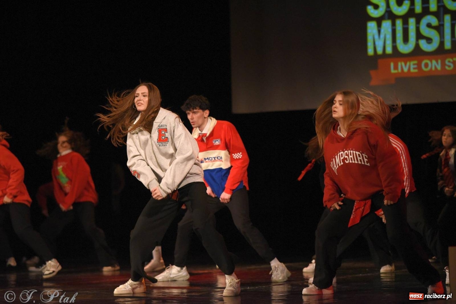 Zdjęcie w galerii na portalu naszraciborz.pl: SKAZA w Disney'owskiej odsłonie- widowisko taneczne wiadomości z regionu