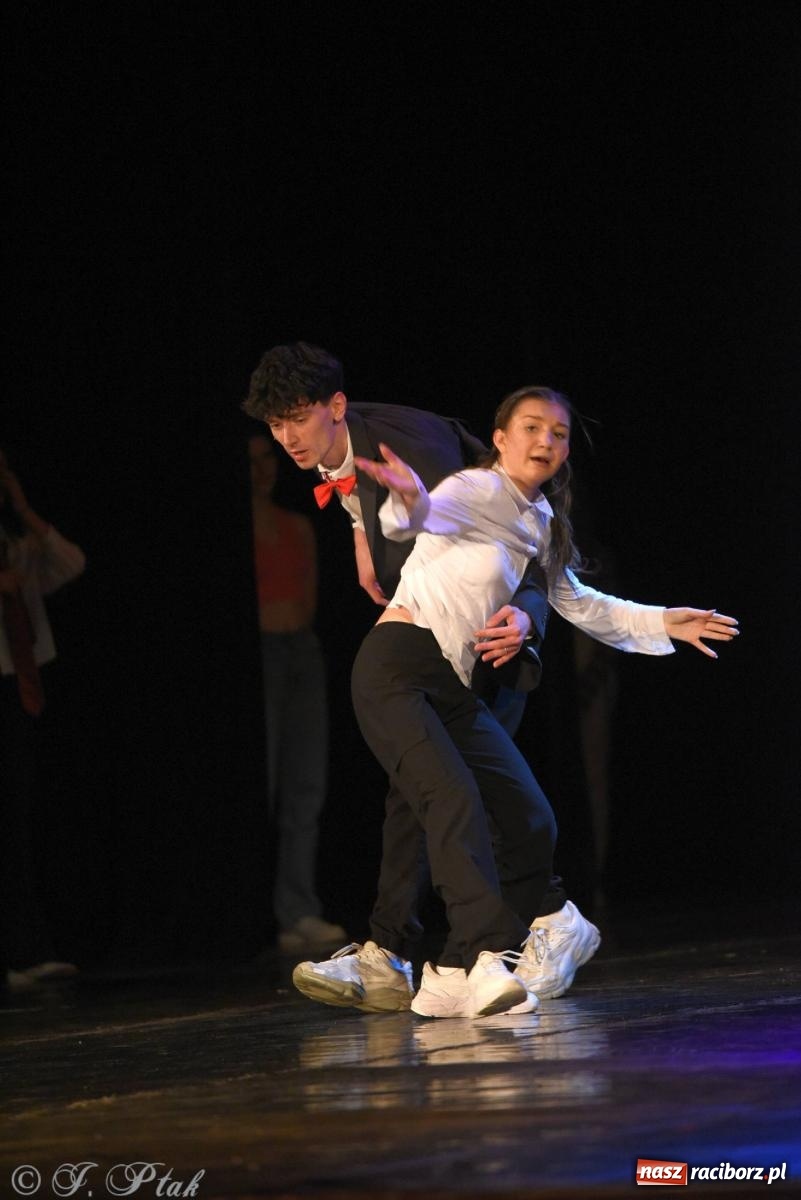 Zdjęcie w galerii na portalu naszraciborz.pl: SKAZA w Disney'owskiej odsłonie- widowisko taneczne wiadomości z regionu
