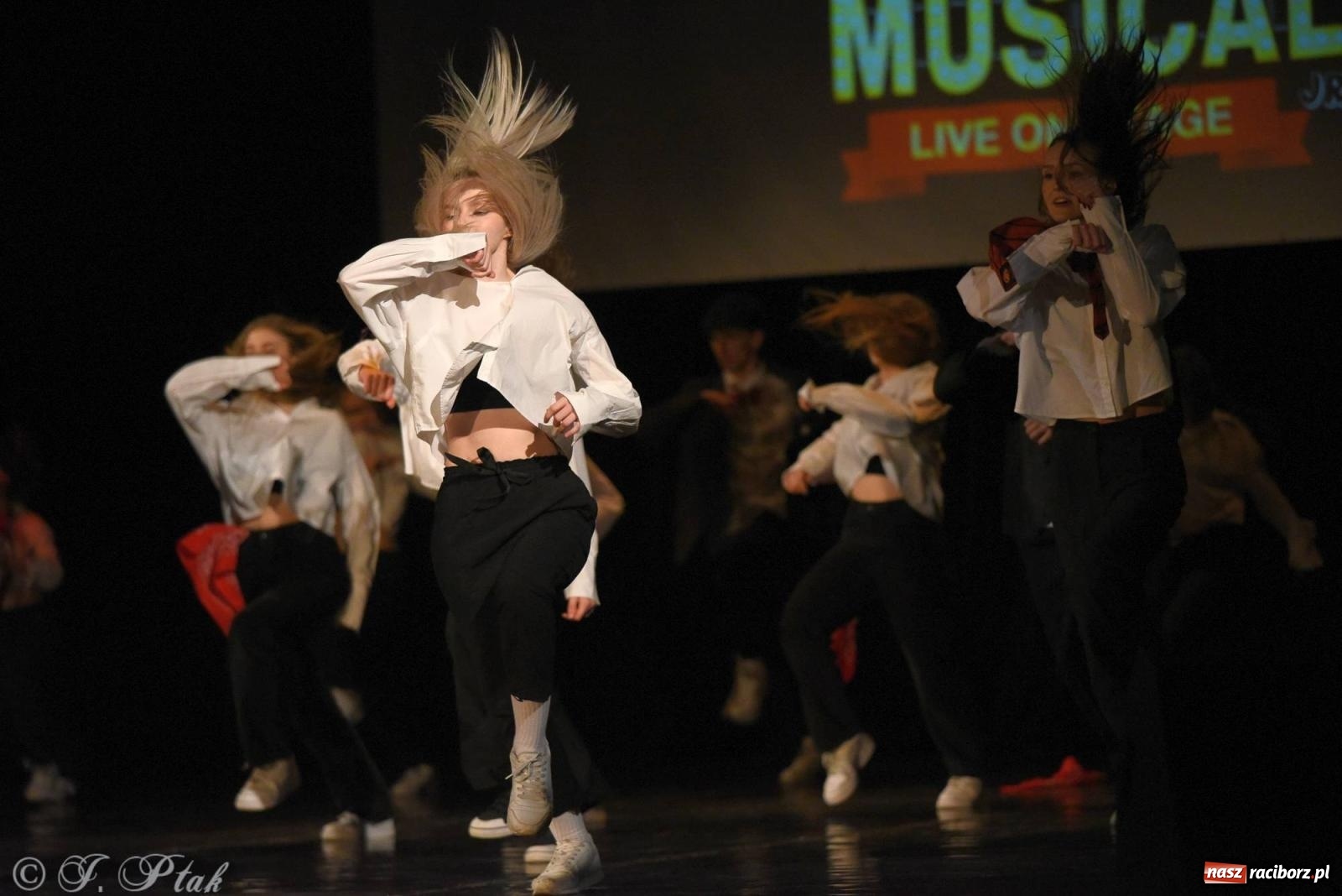 Zdjęcie w galerii na portalu naszraciborz.pl: SKAZA w Disney'owskiej odsłonie- widowisko taneczne wiadomości z regionu