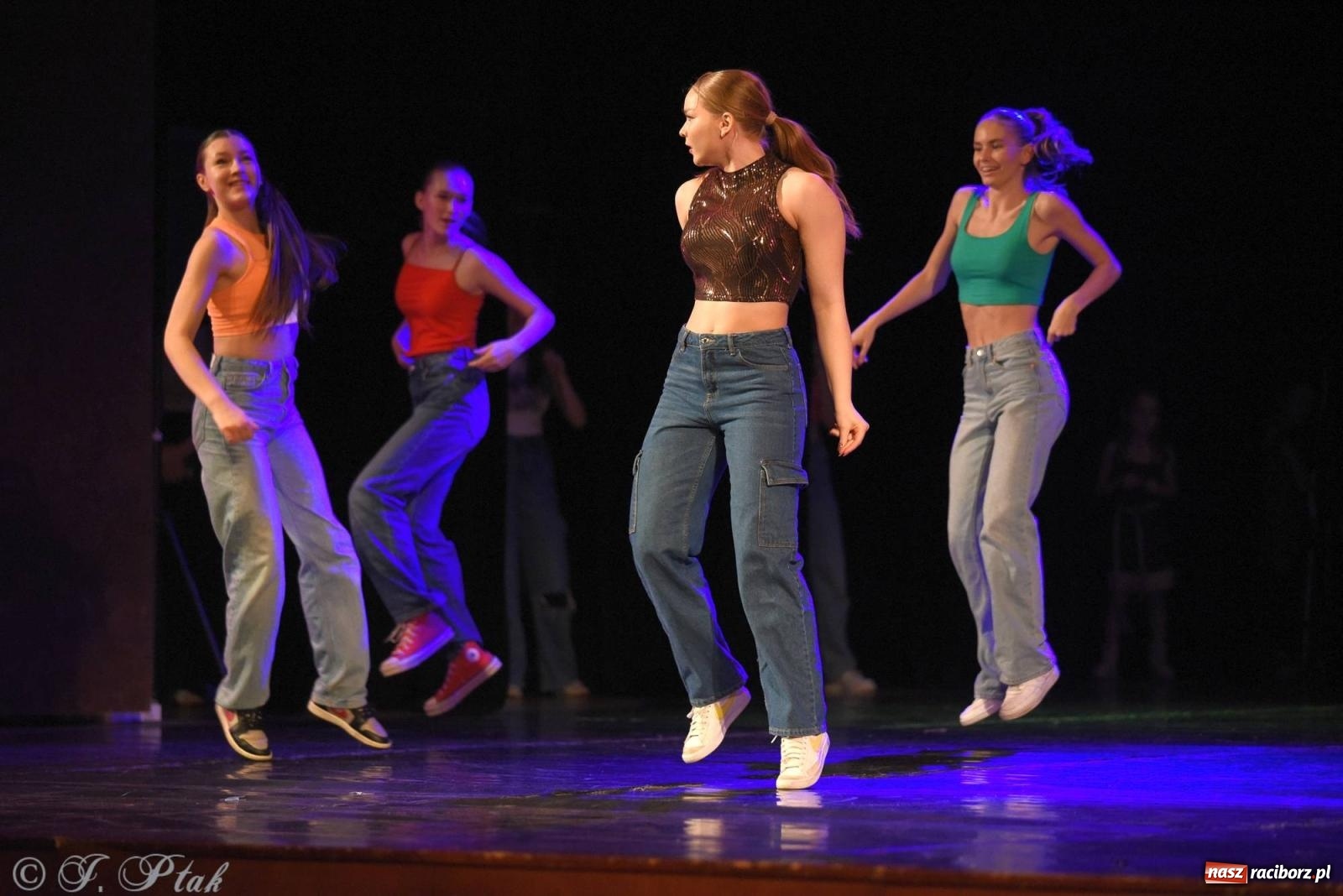 Zdjęcie w galerii na portalu naszraciborz.pl: SKAZA w Disney'owskiej odsłonie- widowisko taneczne wiadomości z regionu