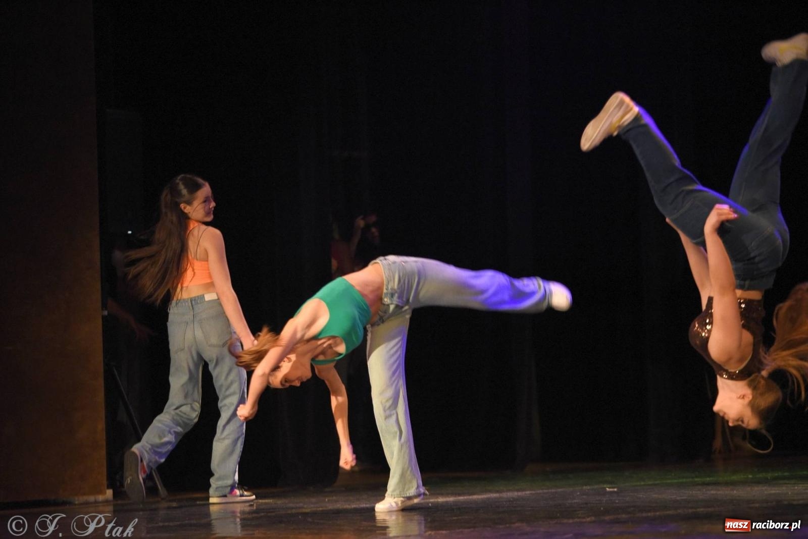 Zdjęcie w galerii na portalu naszraciborz.pl: SKAZA w Disney'owskiej odsłonie- widowisko taneczne wiadomości z regionu