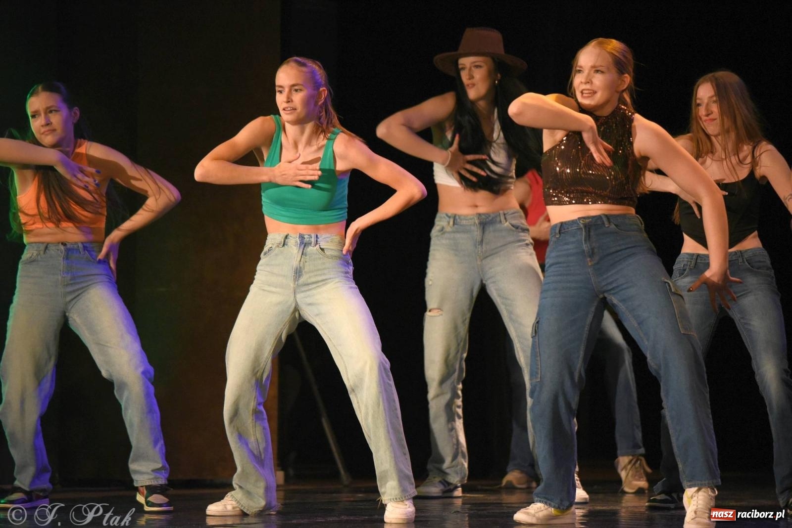 Zdjęcie w galerii na portalu naszraciborz.pl: SKAZA w Disney'owskiej odsłonie- widowisko taneczne wiadomości z regionu