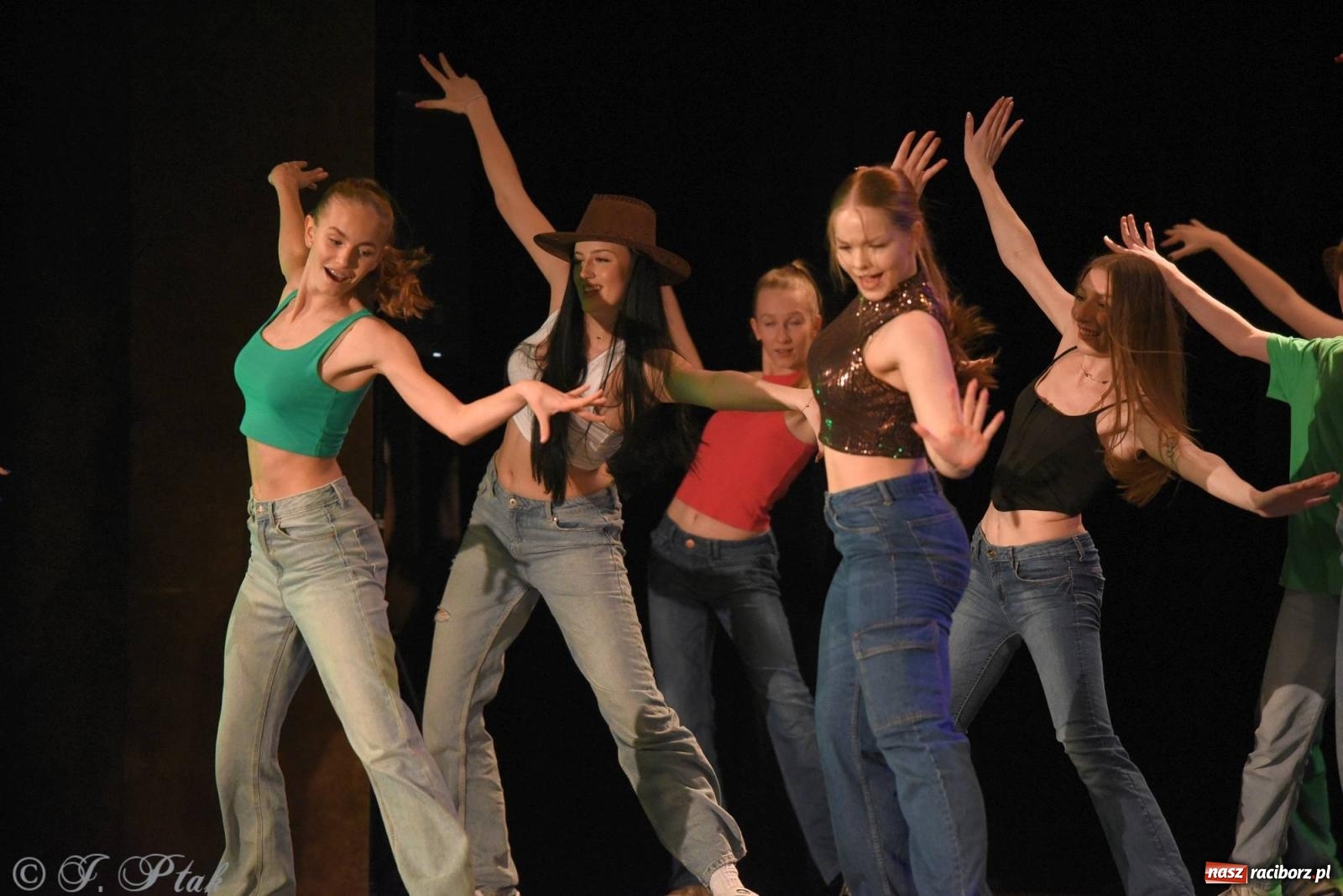 Zdjęcie w galerii na portalu naszraciborz.pl: SKAZA w Disney'owskiej odsłonie- widowisko taneczne wiadomości z regionu