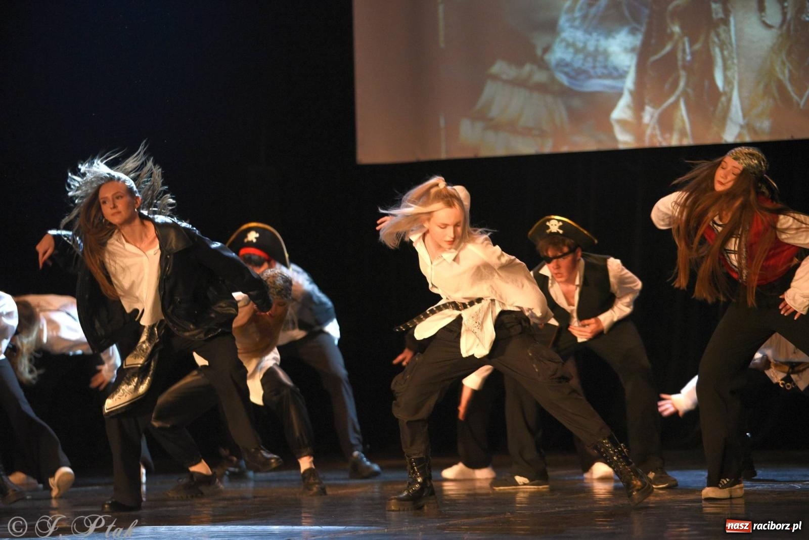 Zdjęcie w galerii na portalu naszraciborz.pl: SKAZA w Disney'owskiej odsłonie- widowisko taneczne wiadomości z regionu